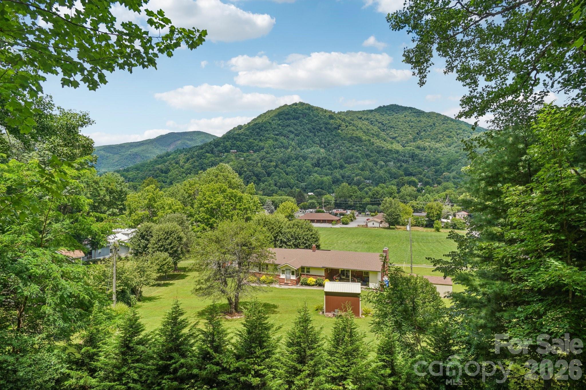7 Higel Lane — Maggie Valley