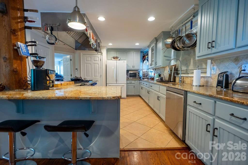 9032 Boyd Drive — Matthews