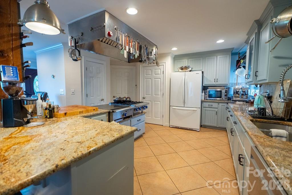 9032 Boyd Drive — Matthews