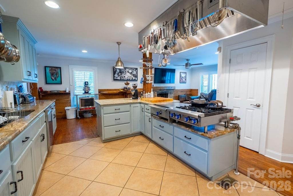 9032 Boyd Drive — Matthews