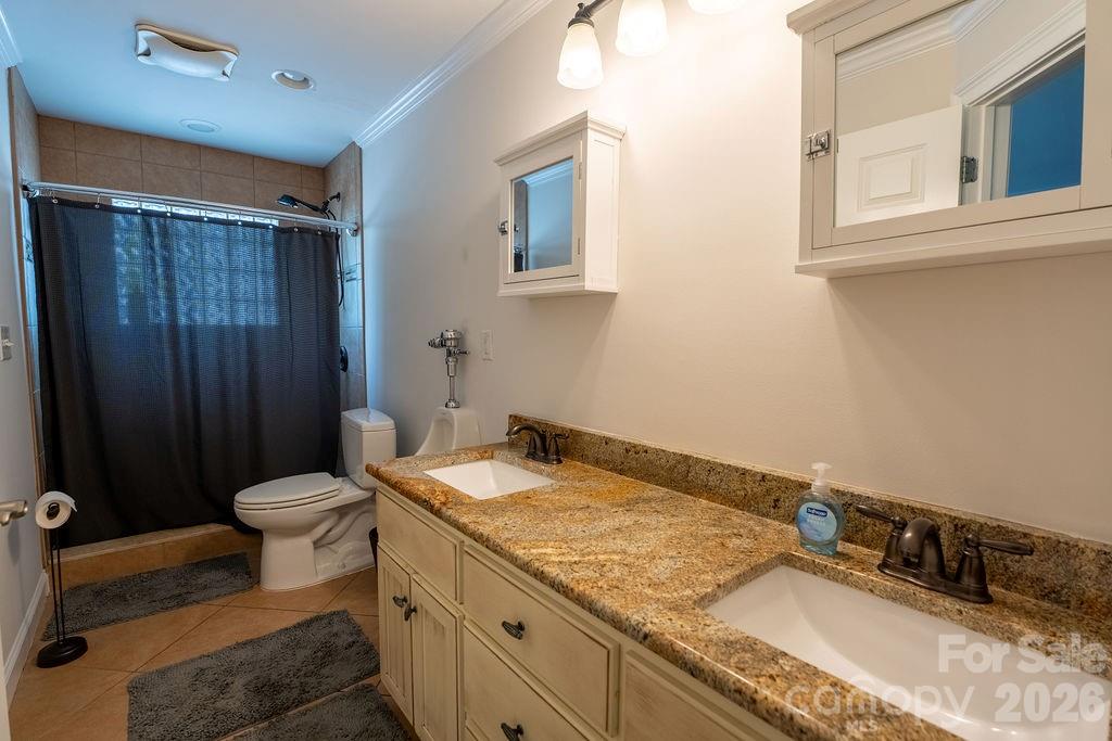 9032 Boyd Drive — Matthews