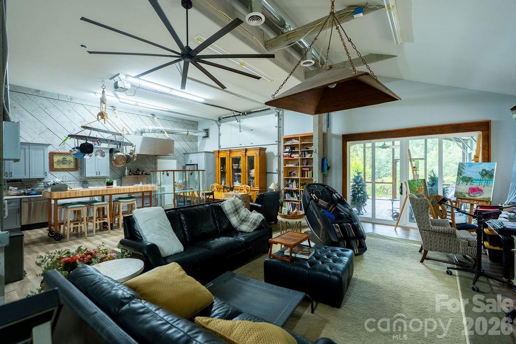 9032 Boyd Drive — Matthews