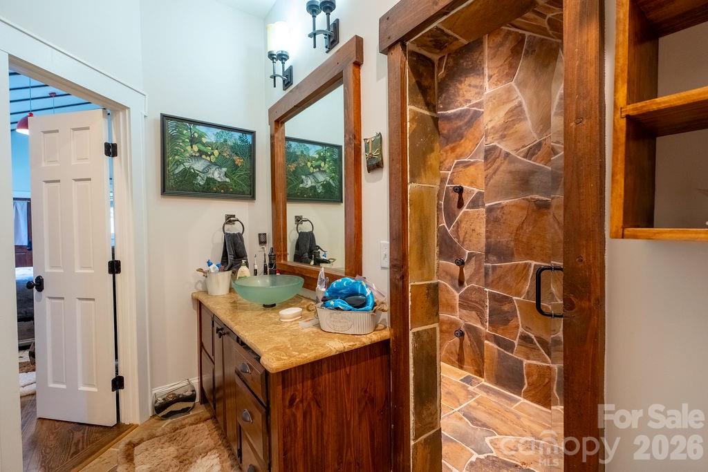 9032 Boyd Drive — Matthews