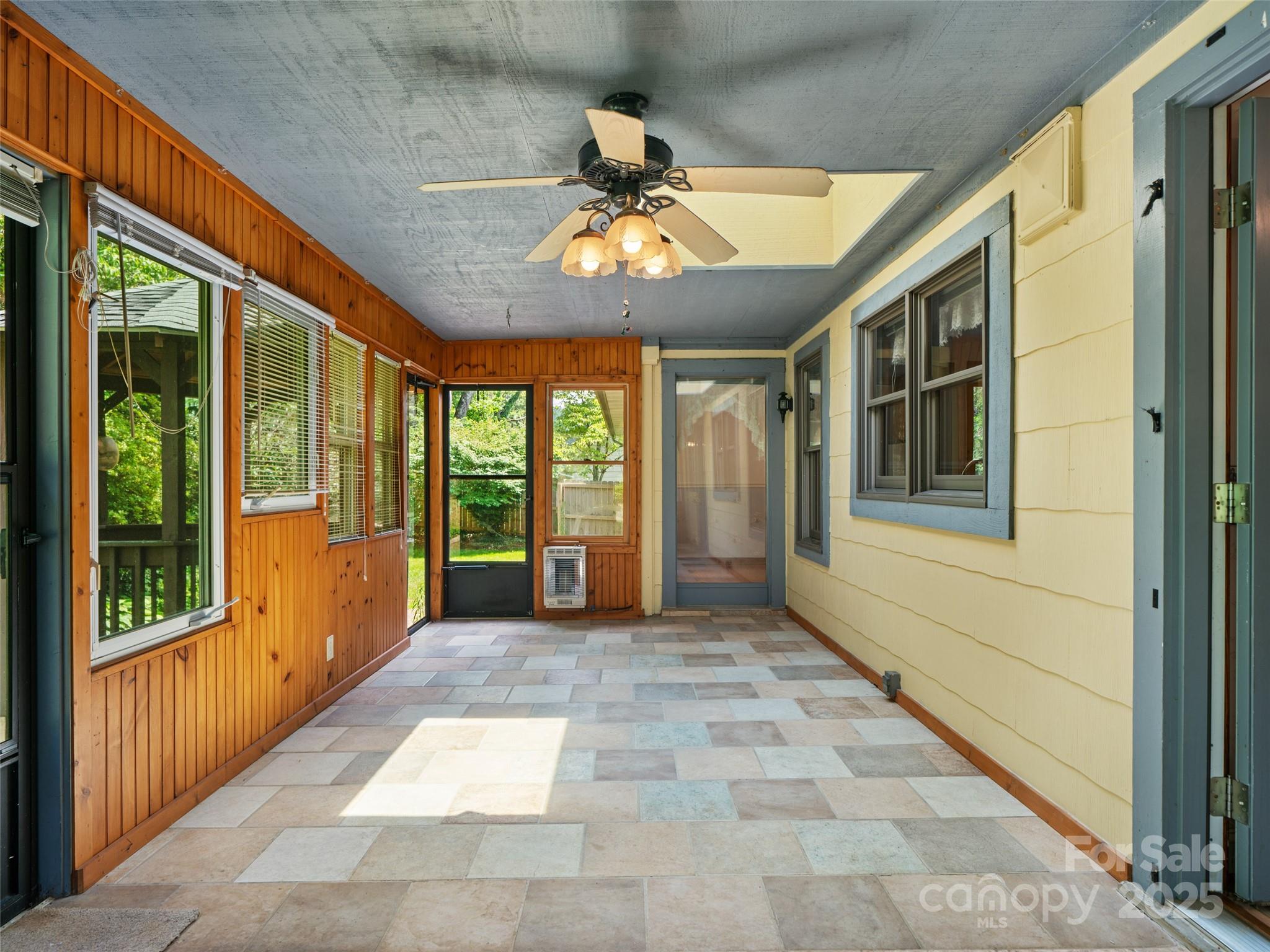12 Robertson Street — Burnsville