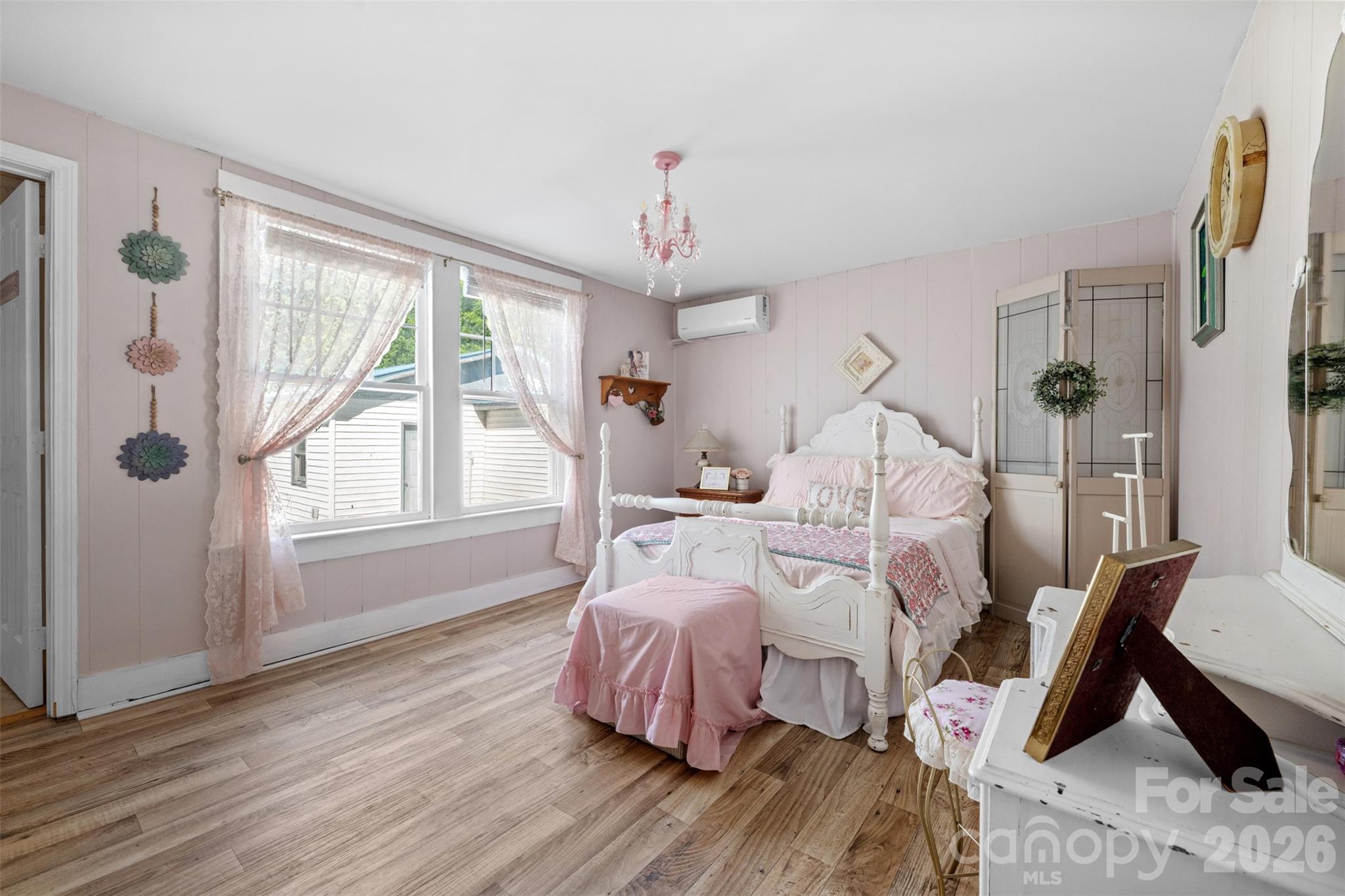 1231 Caldwell Place NW — Lenoir