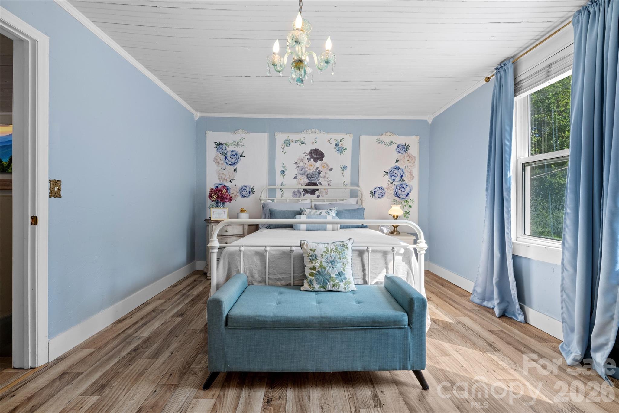 1231 Caldwell Place NW — Lenoir