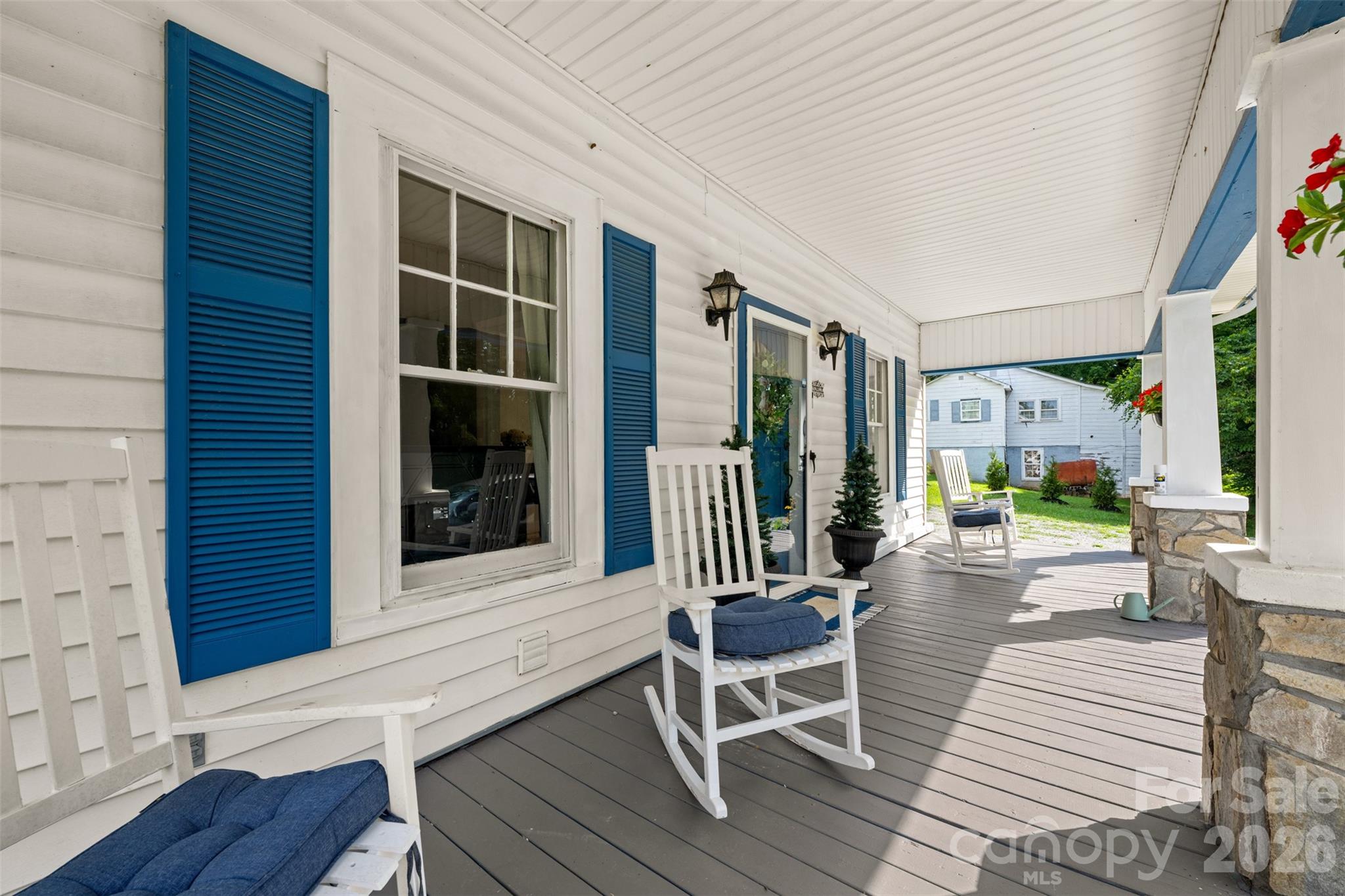1231 Caldwell Place NW — Lenoir