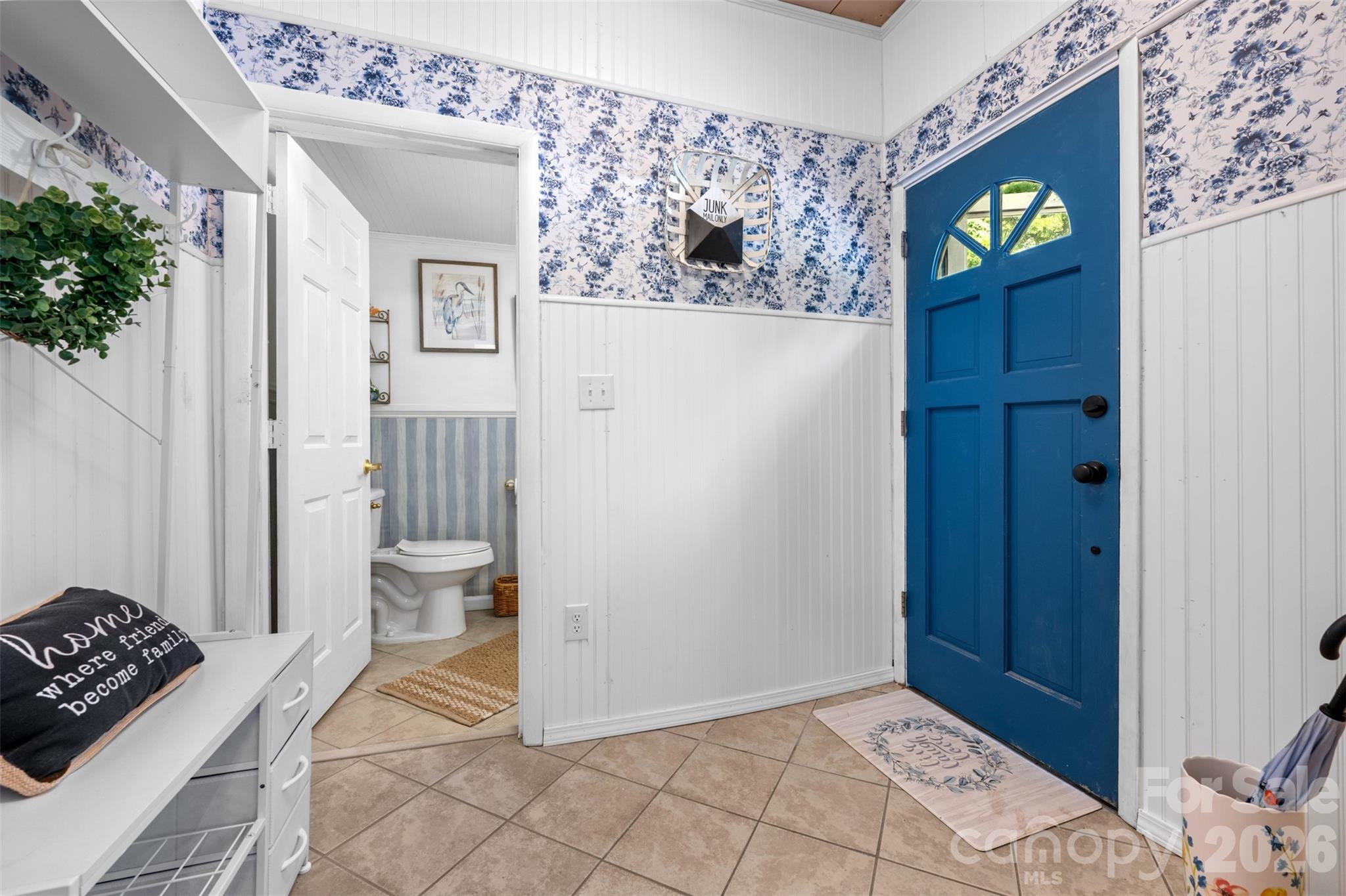 1231 Caldwell Place NW — Lenoir