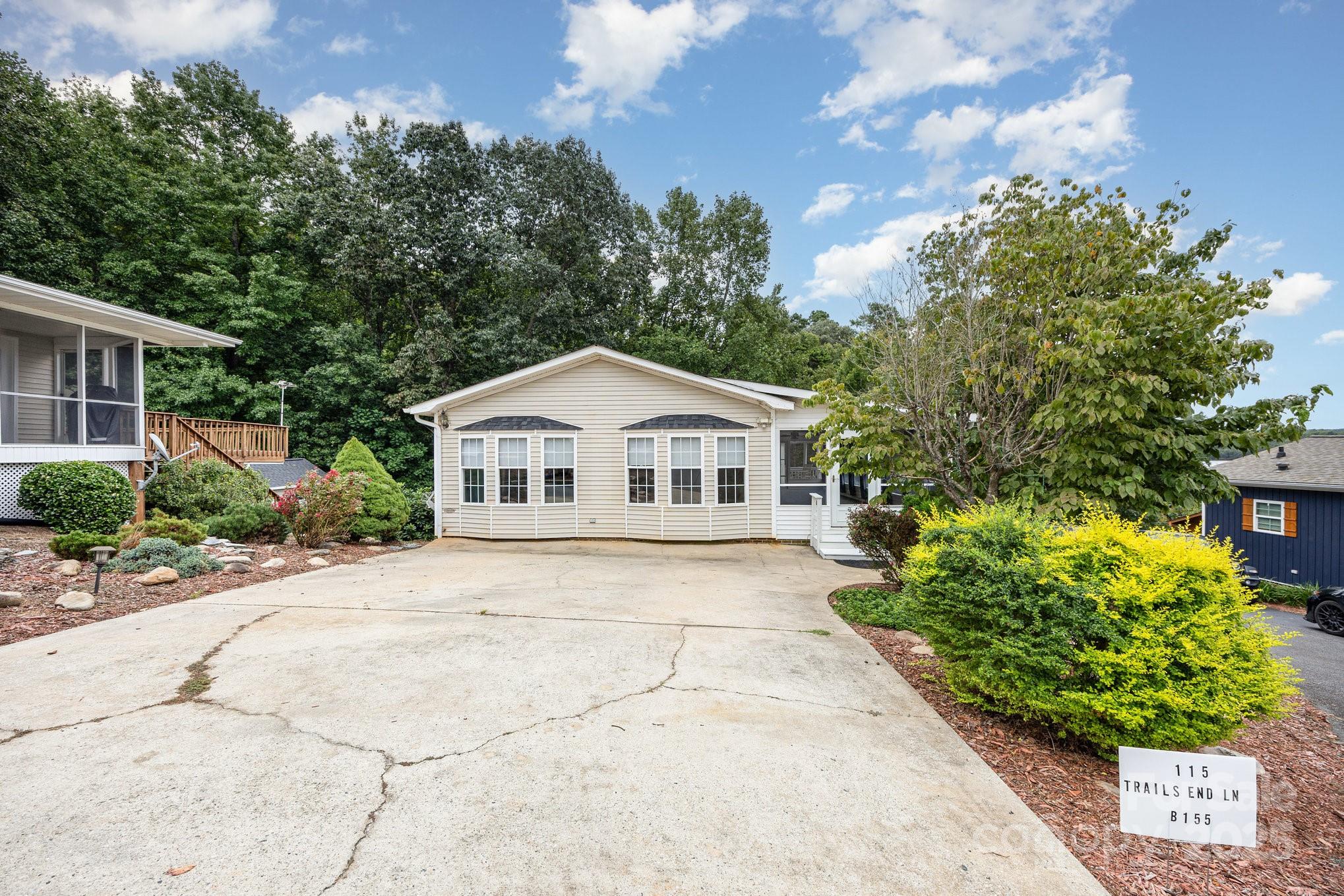 115 Trails End Lane — New London