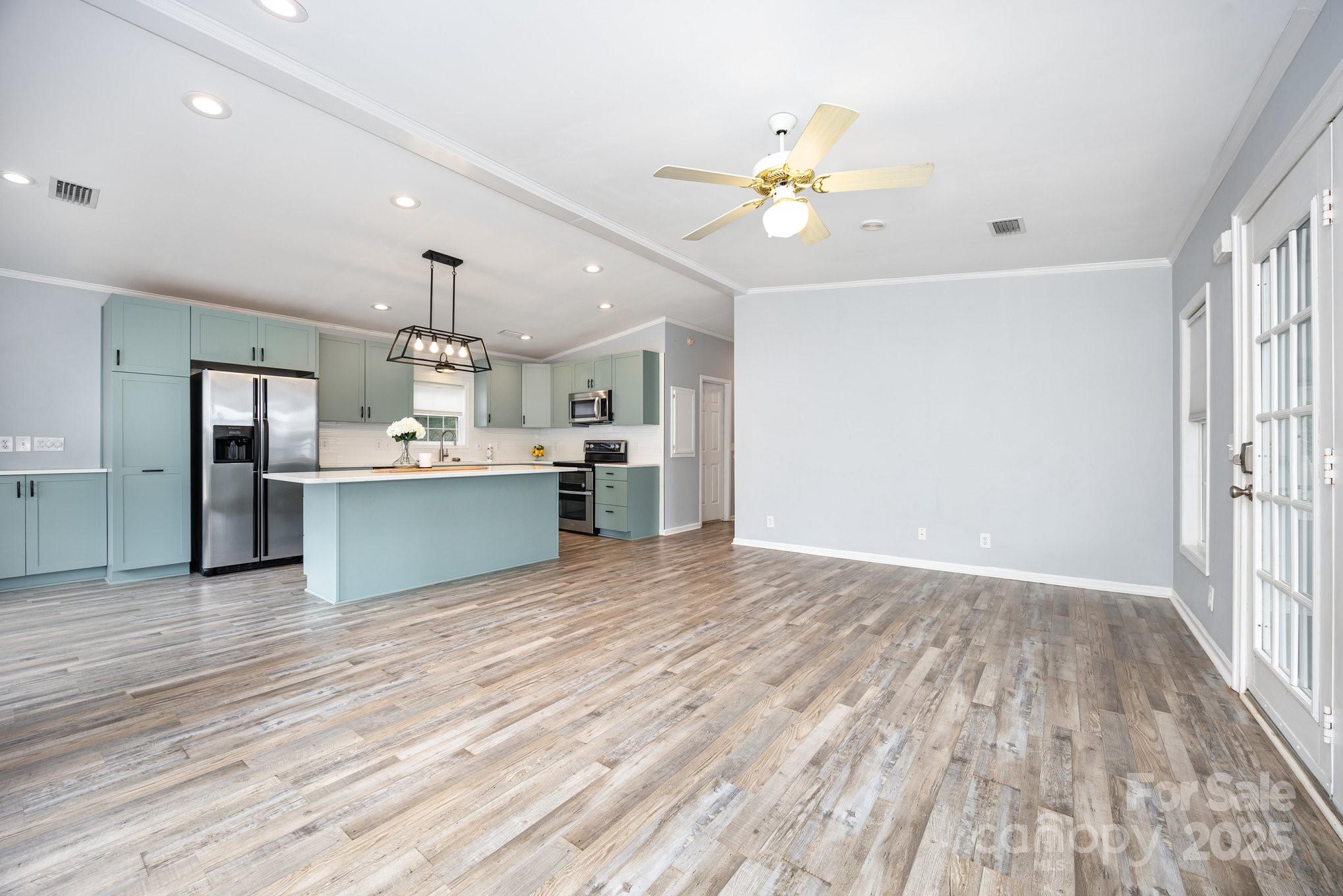 115 Trails End Lane — New London