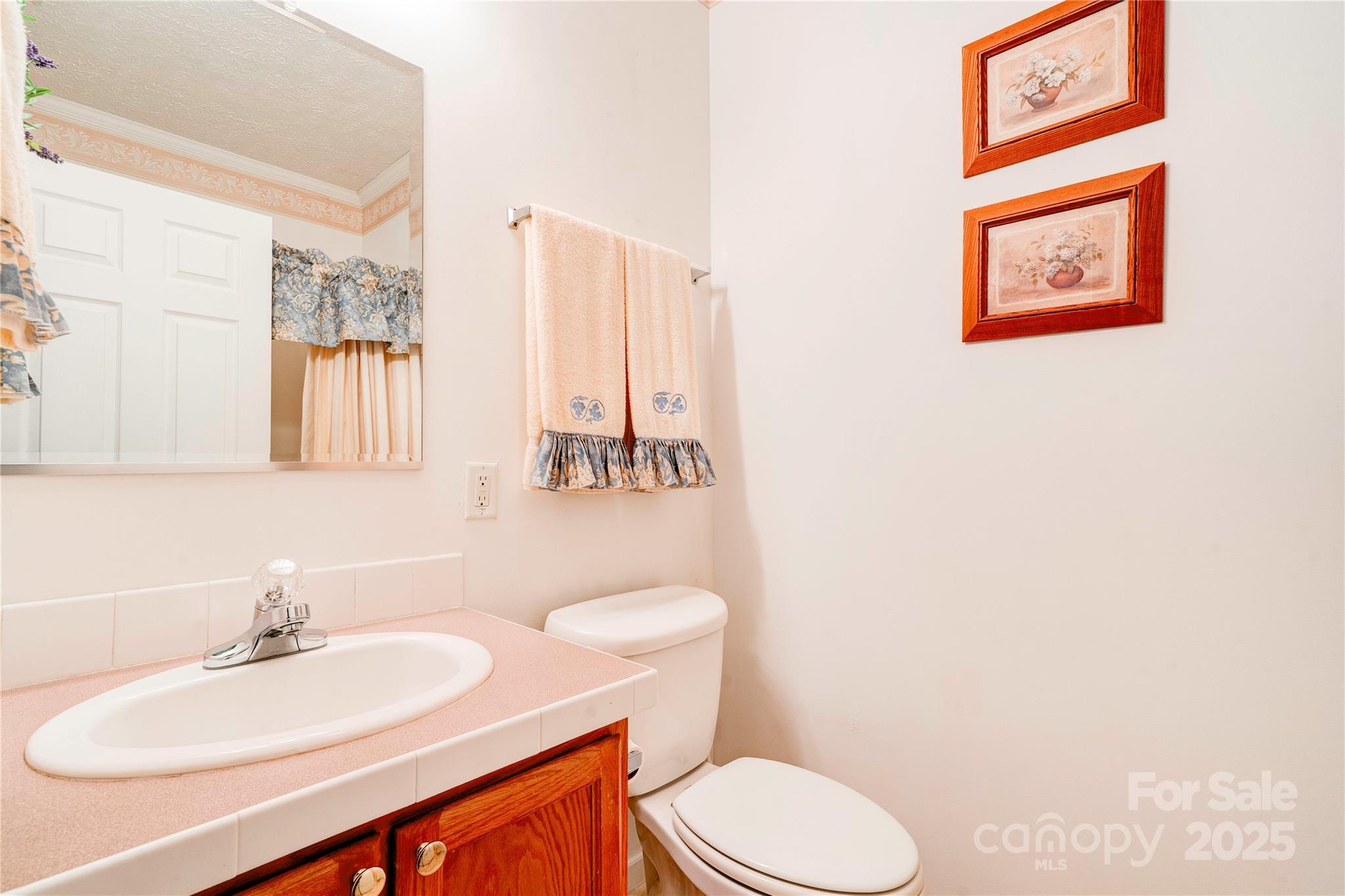 2606 Greenville Highway — Flat Rock