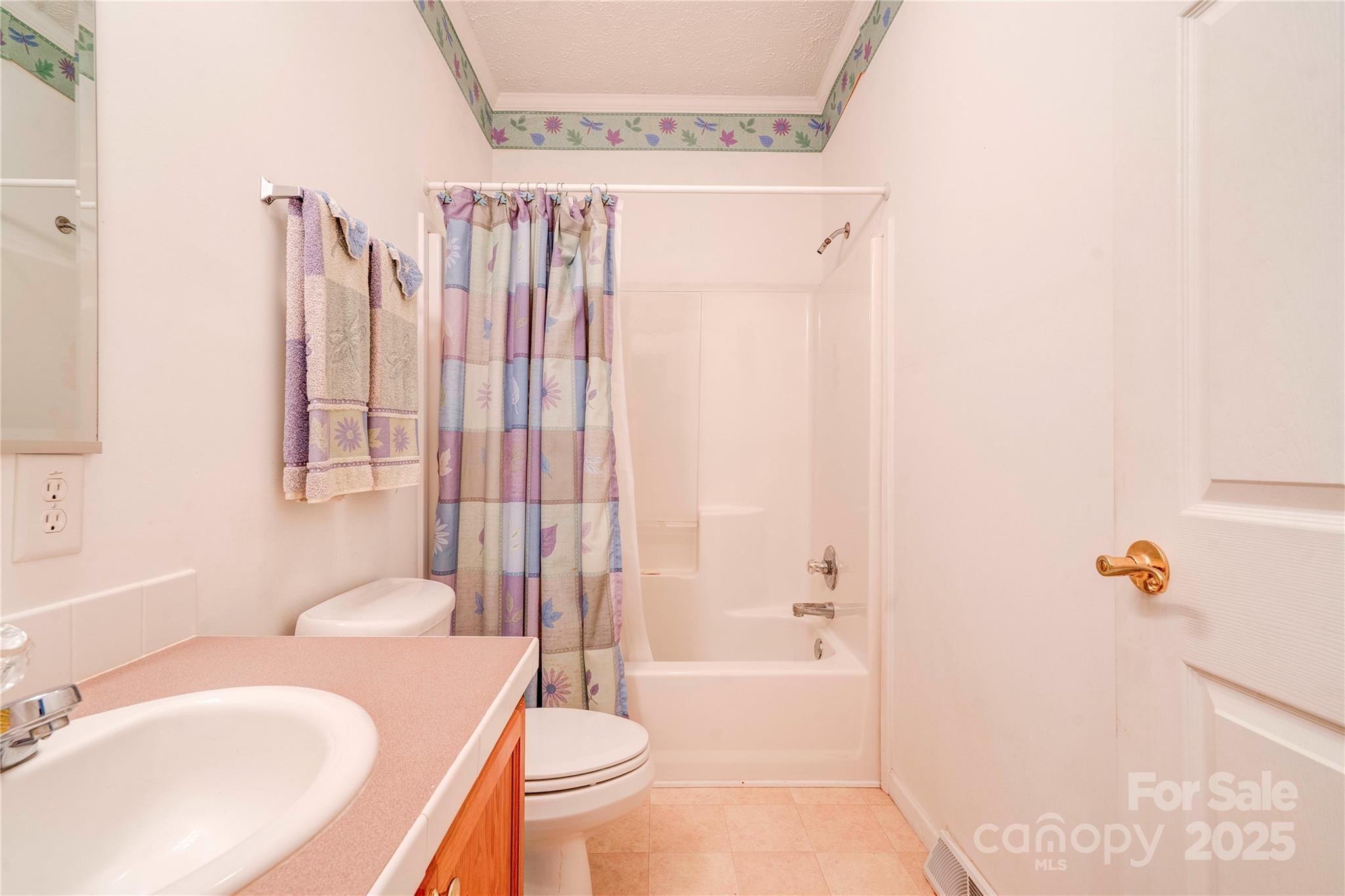 2606 Greenville Highway — Flat Rock