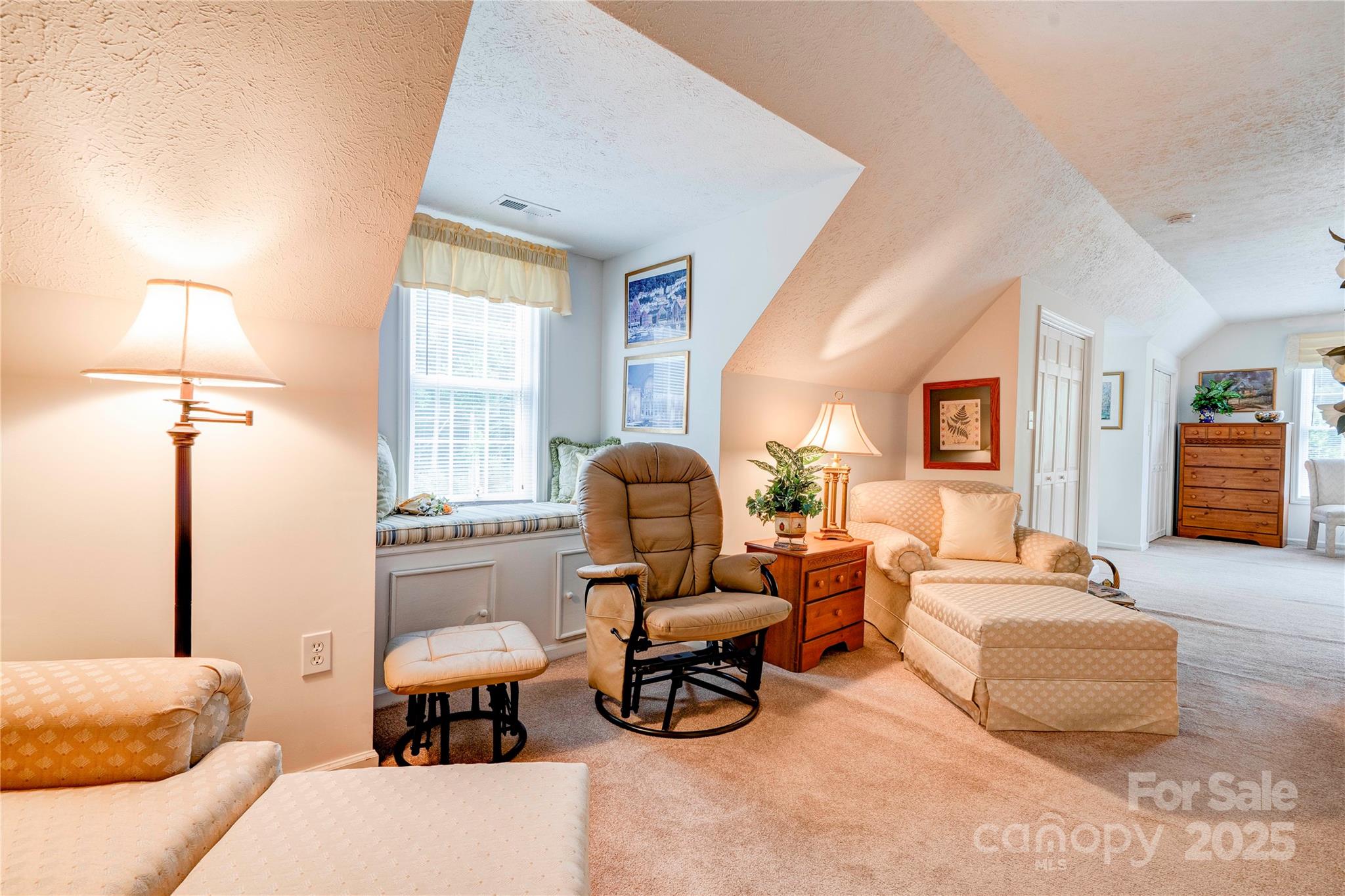 2606 Greenville Highway — Flat Rock