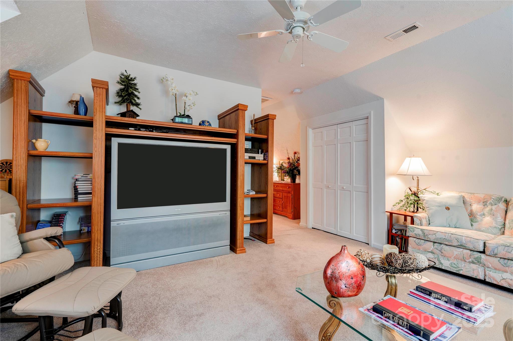 2606 Greenville Highway — Flat Rock