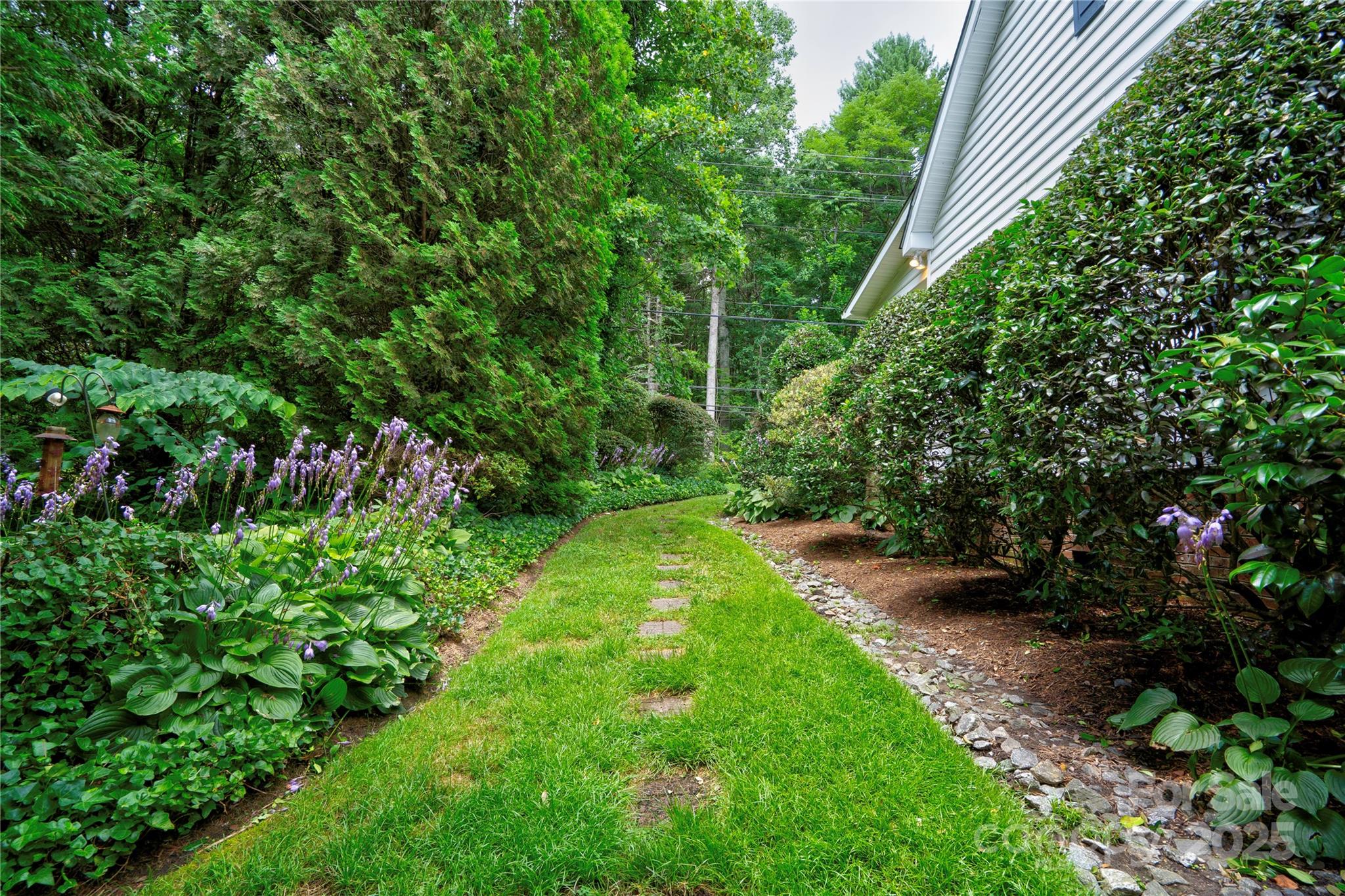2606 Greenville Highway — Flat Rock