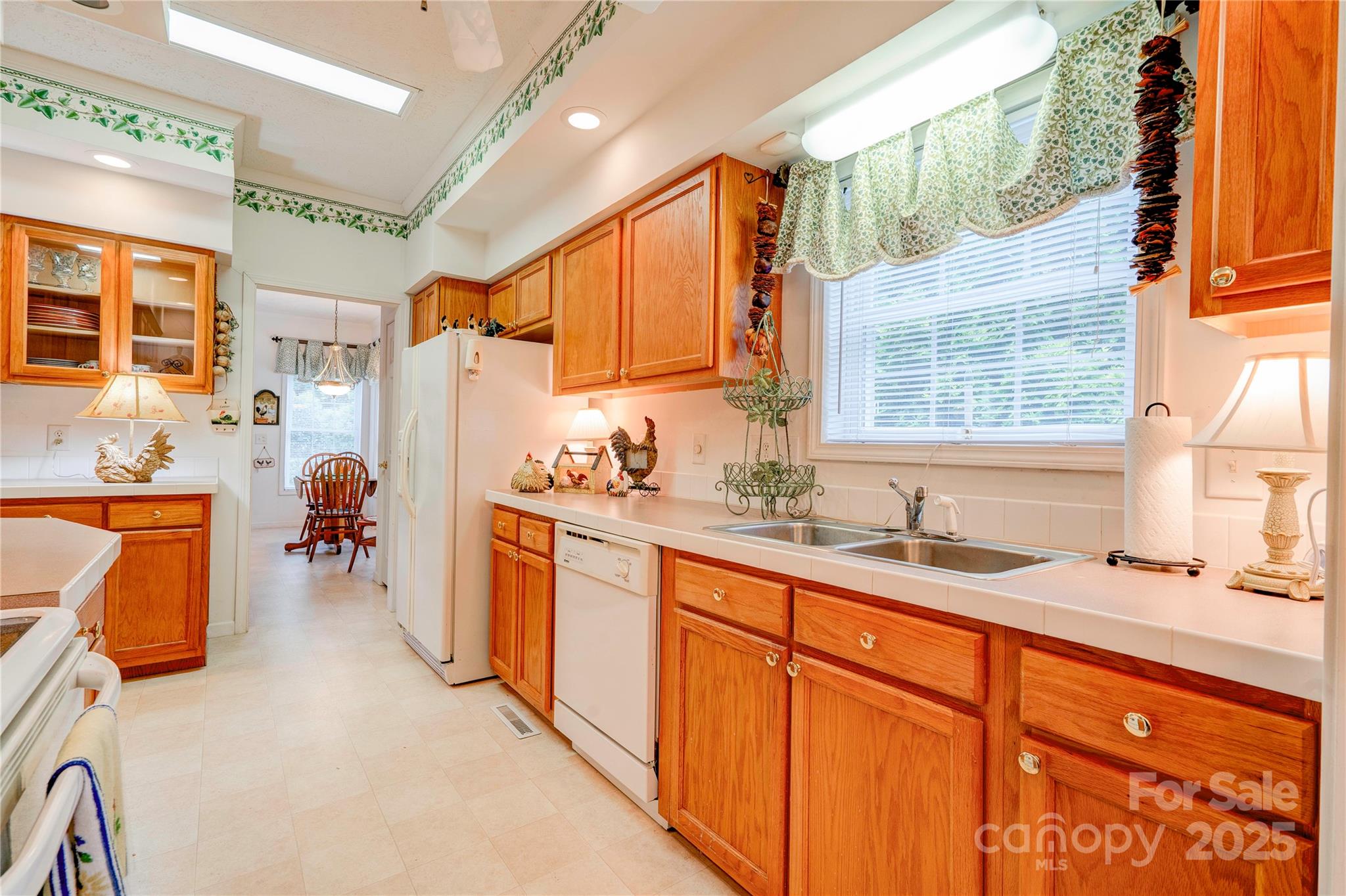 2606 Greenville Highway — Flat Rock