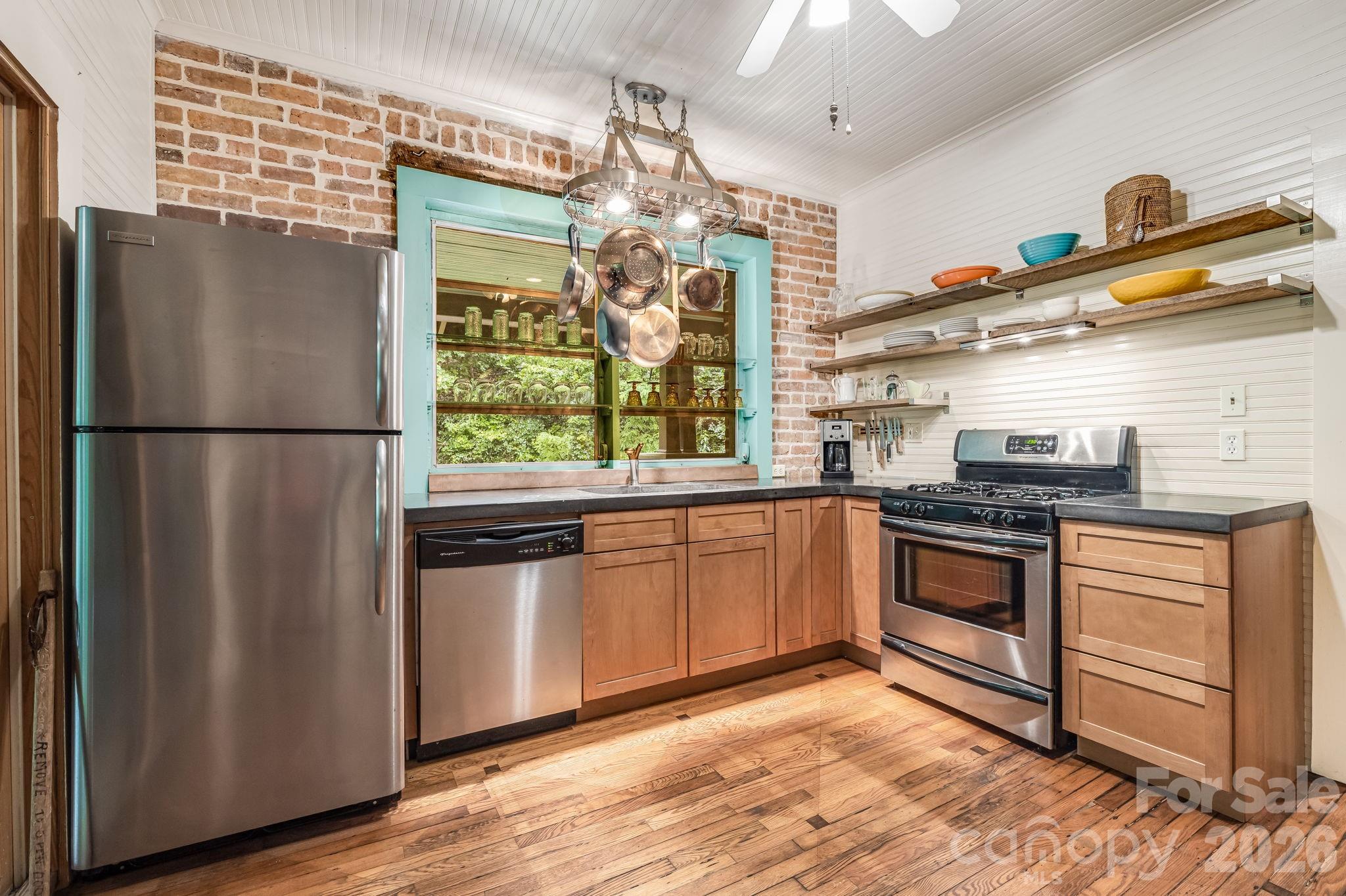 257 Henderson Drive — Hot Springs