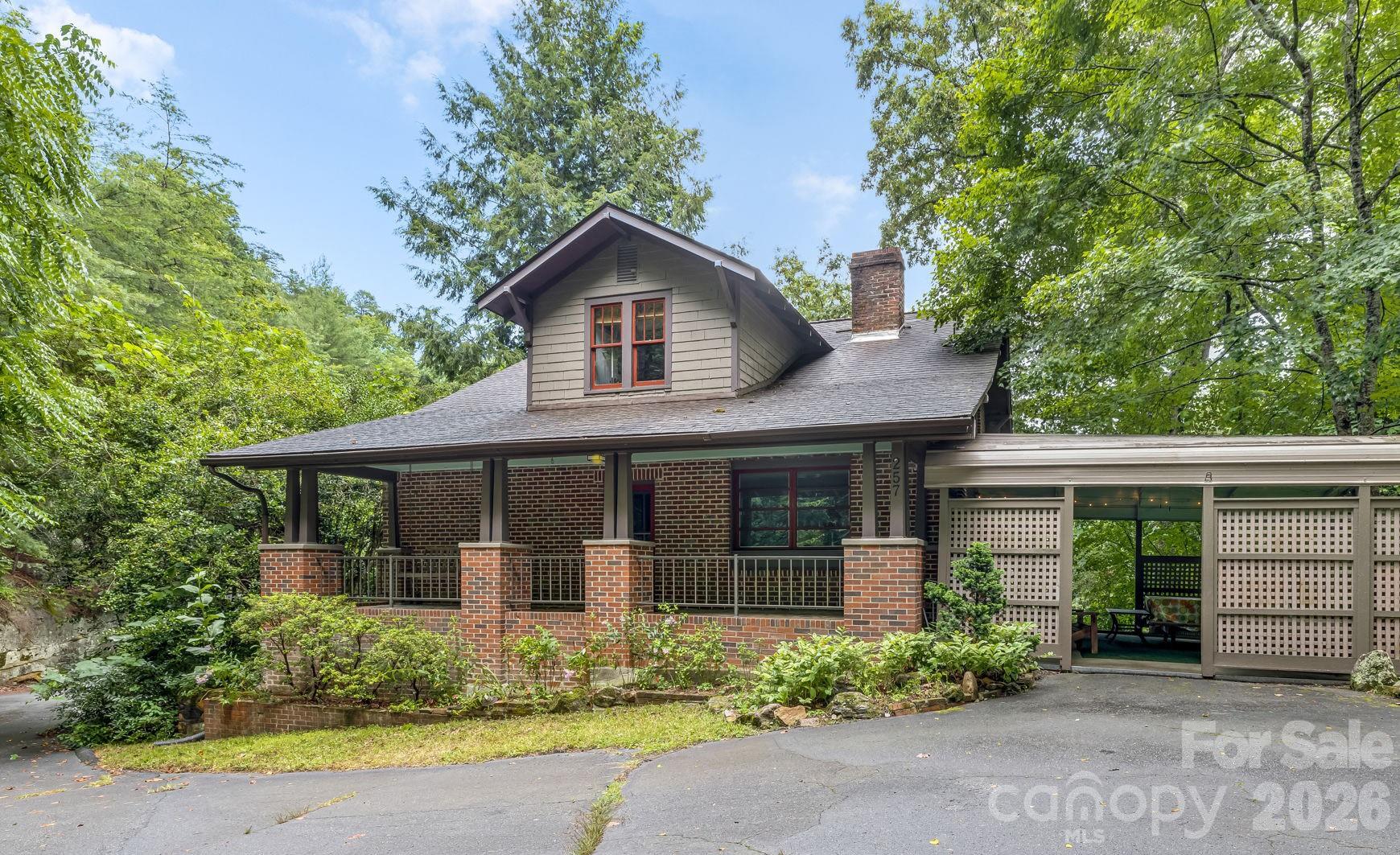 257 Henderson Drive — Hot Springs