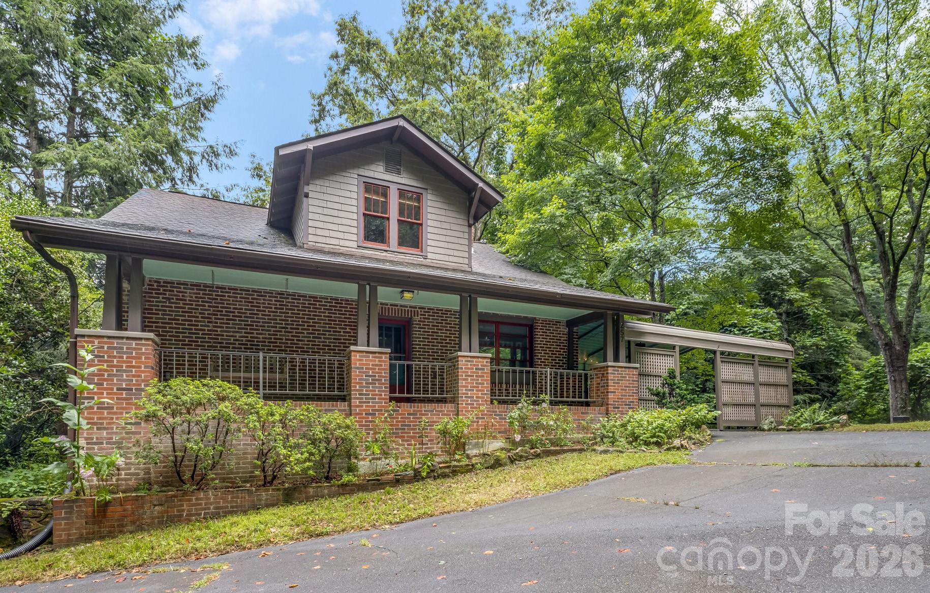257 Henderson Drive — Hot Springs