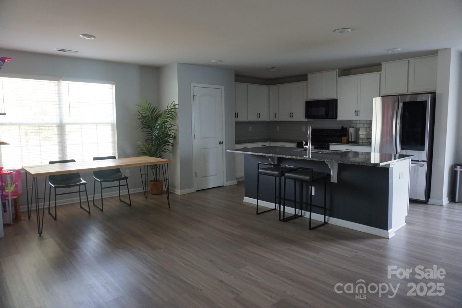 1276 Bryson Lane — Denver