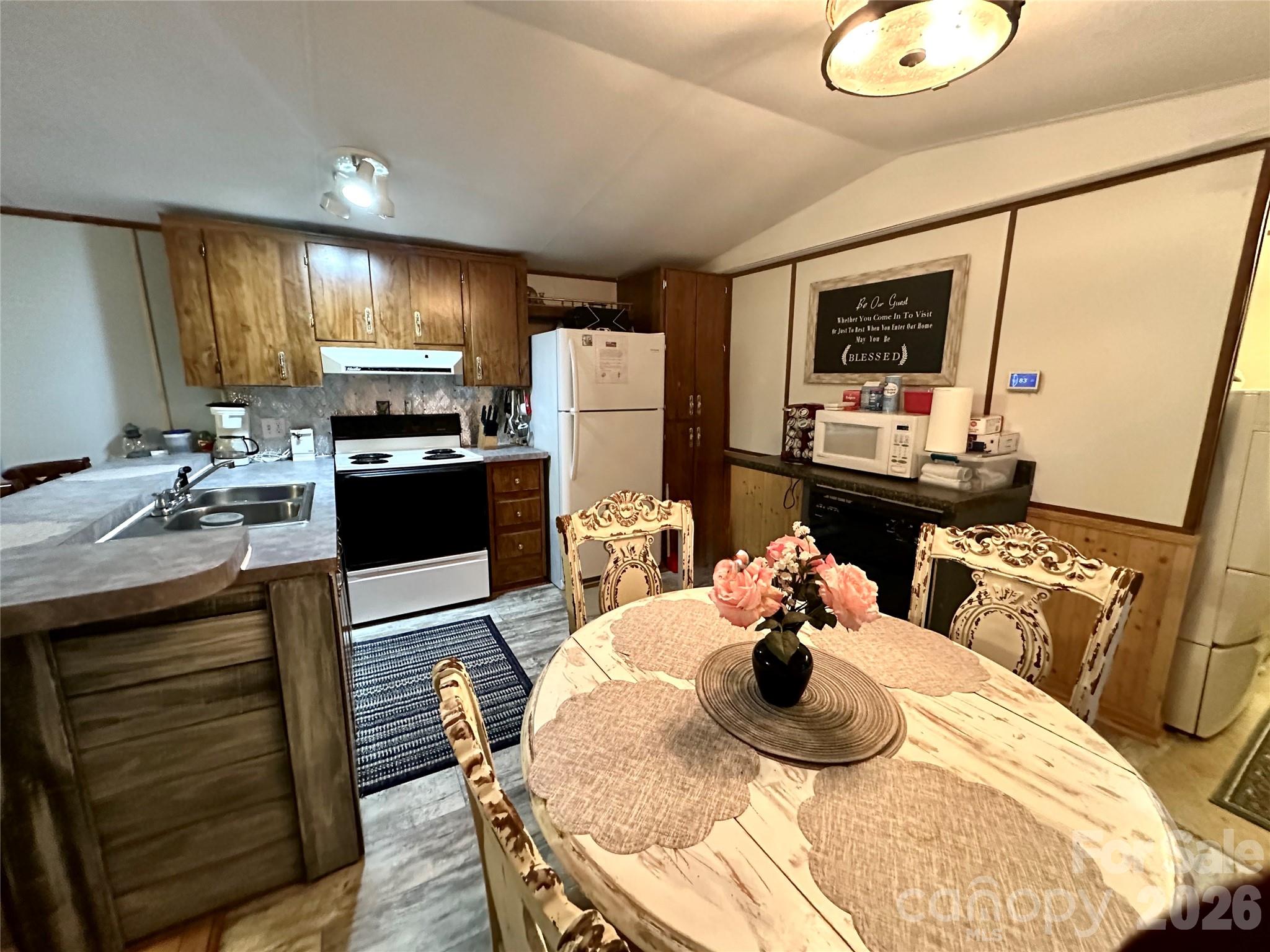 492 Chestnut Mountain Road — Spruce Pine