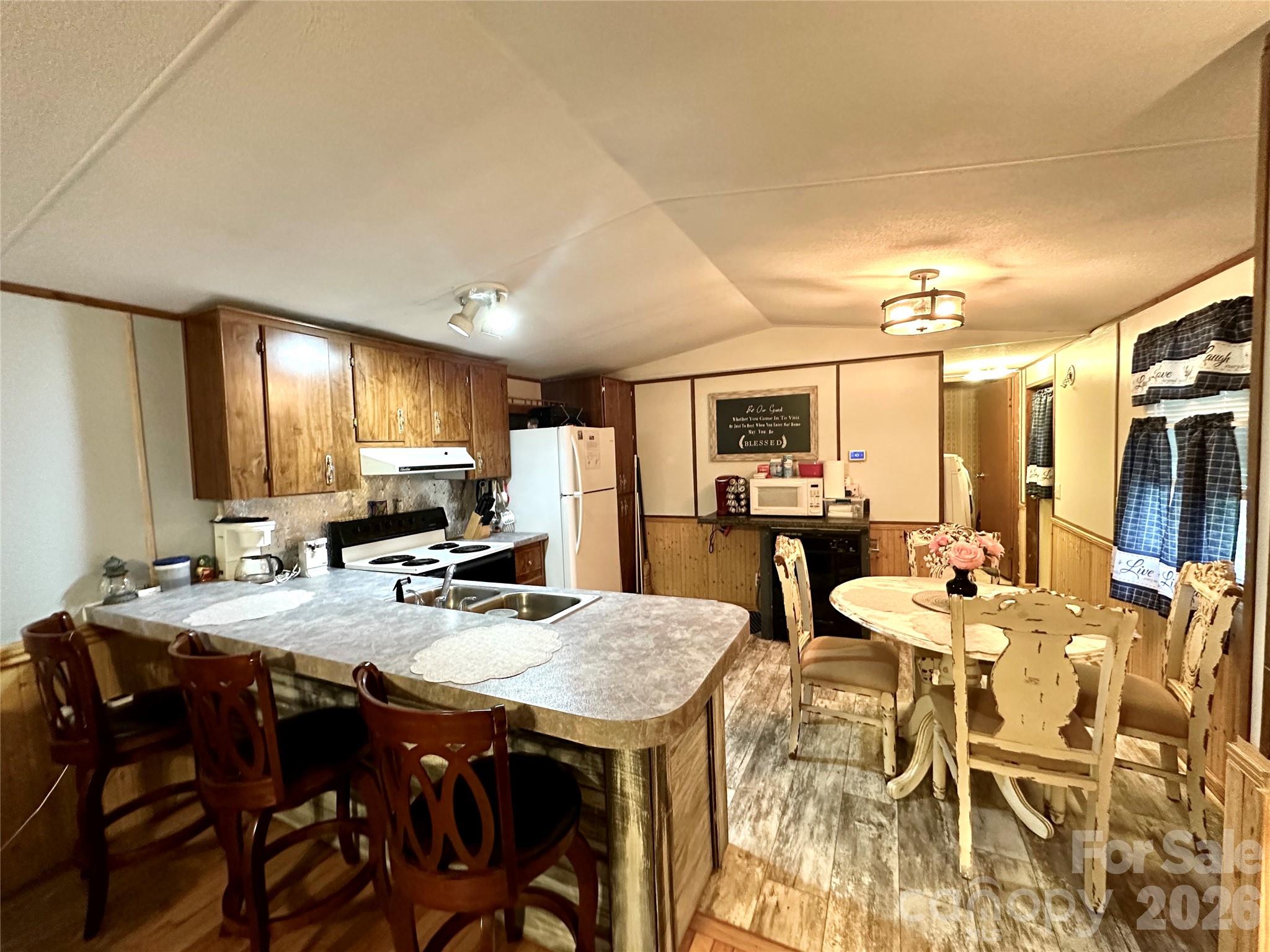 492 Chestnut Mountain Road — Spruce Pine