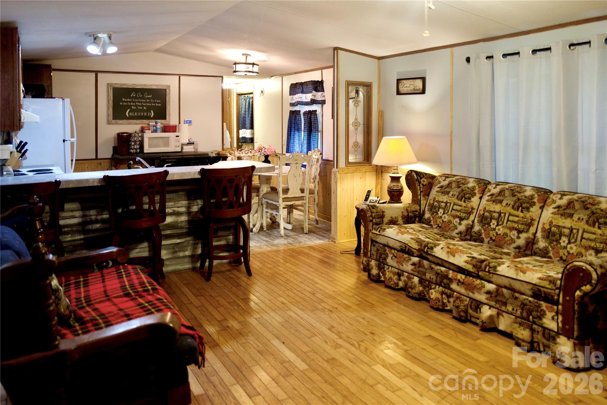 492 Chestnut Mountain Road — Spruce Pine