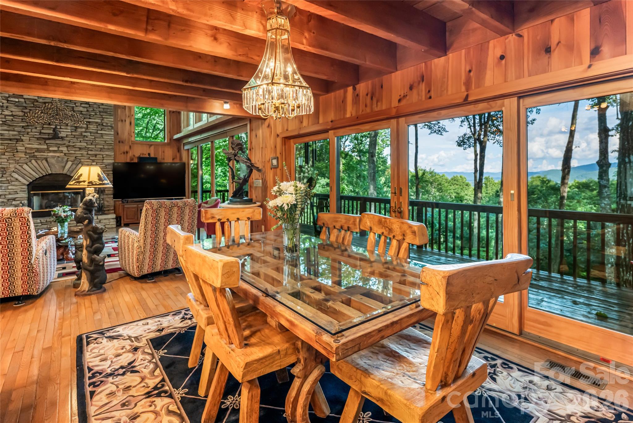163 Tweetys Knoll — Burnsville