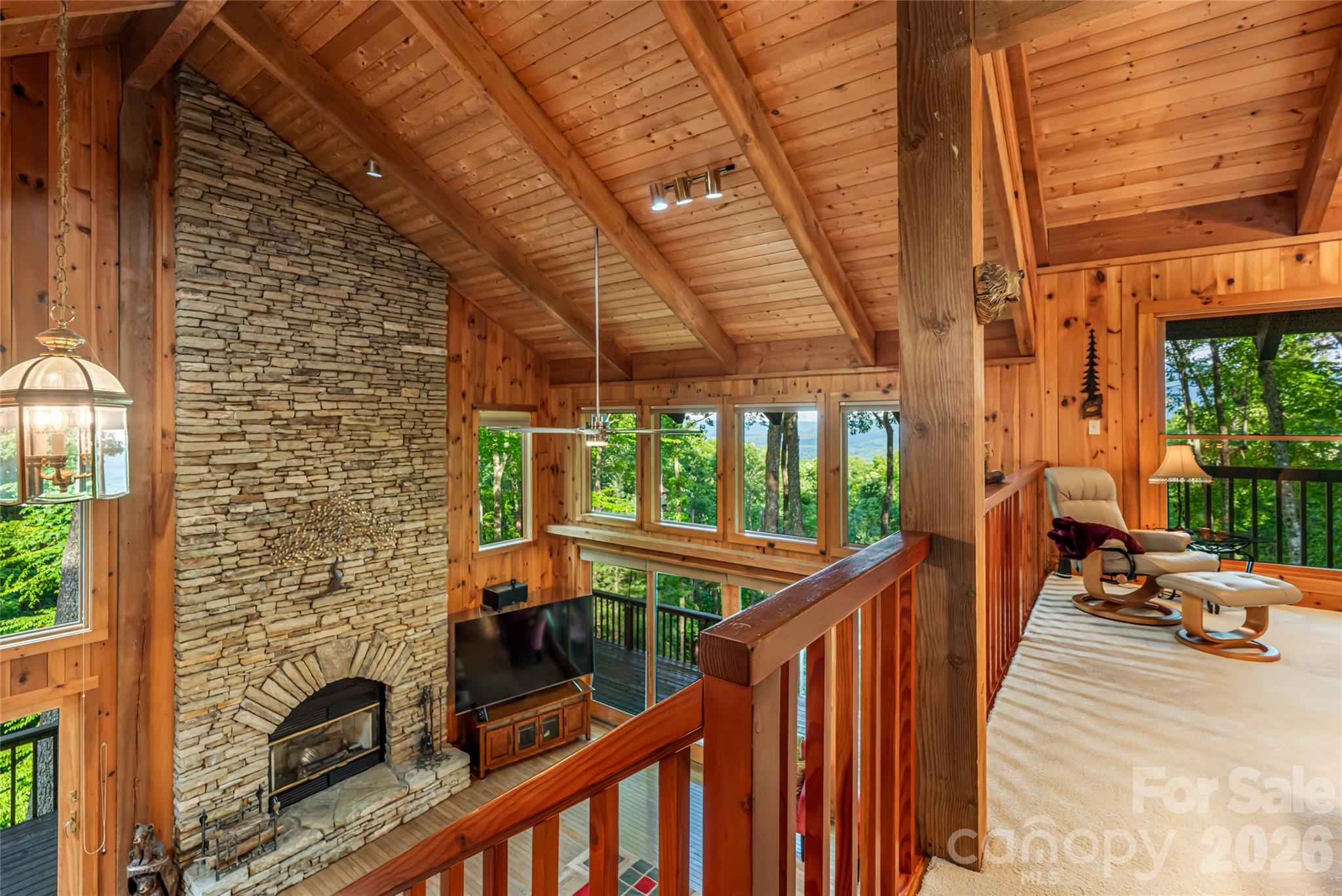 163 Tweetys Knoll — Burnsville