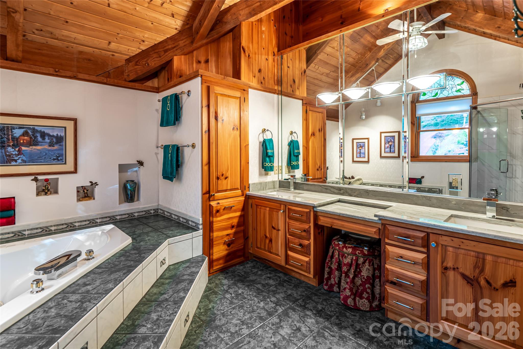 163 Tweetys Knoll — Burnsville