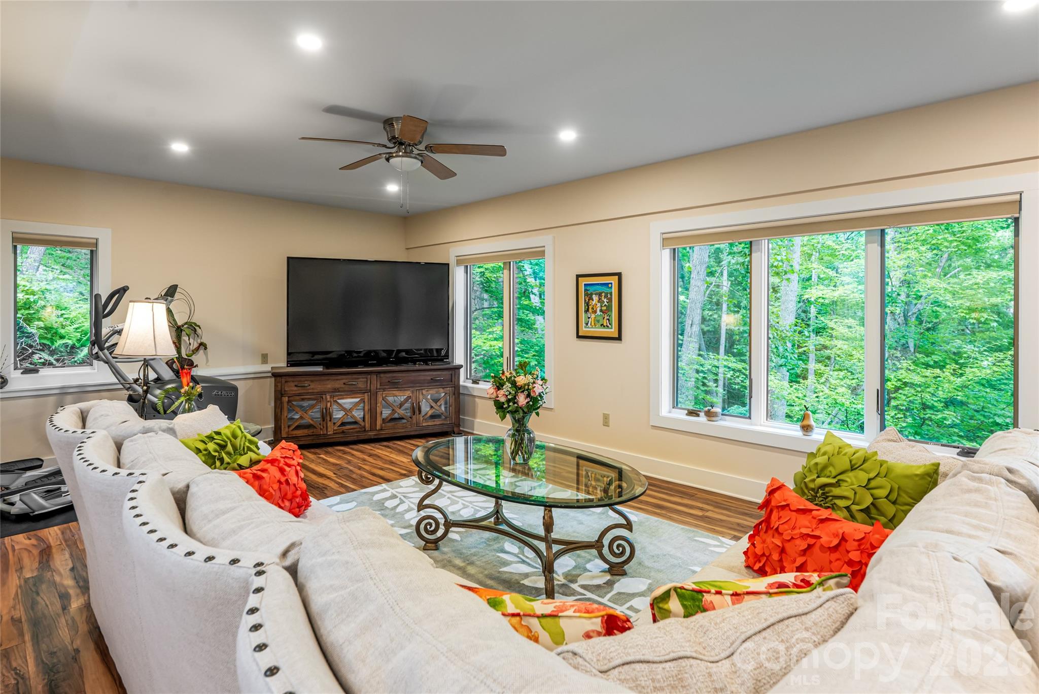 163 Tweetys Knoll — Burnsville