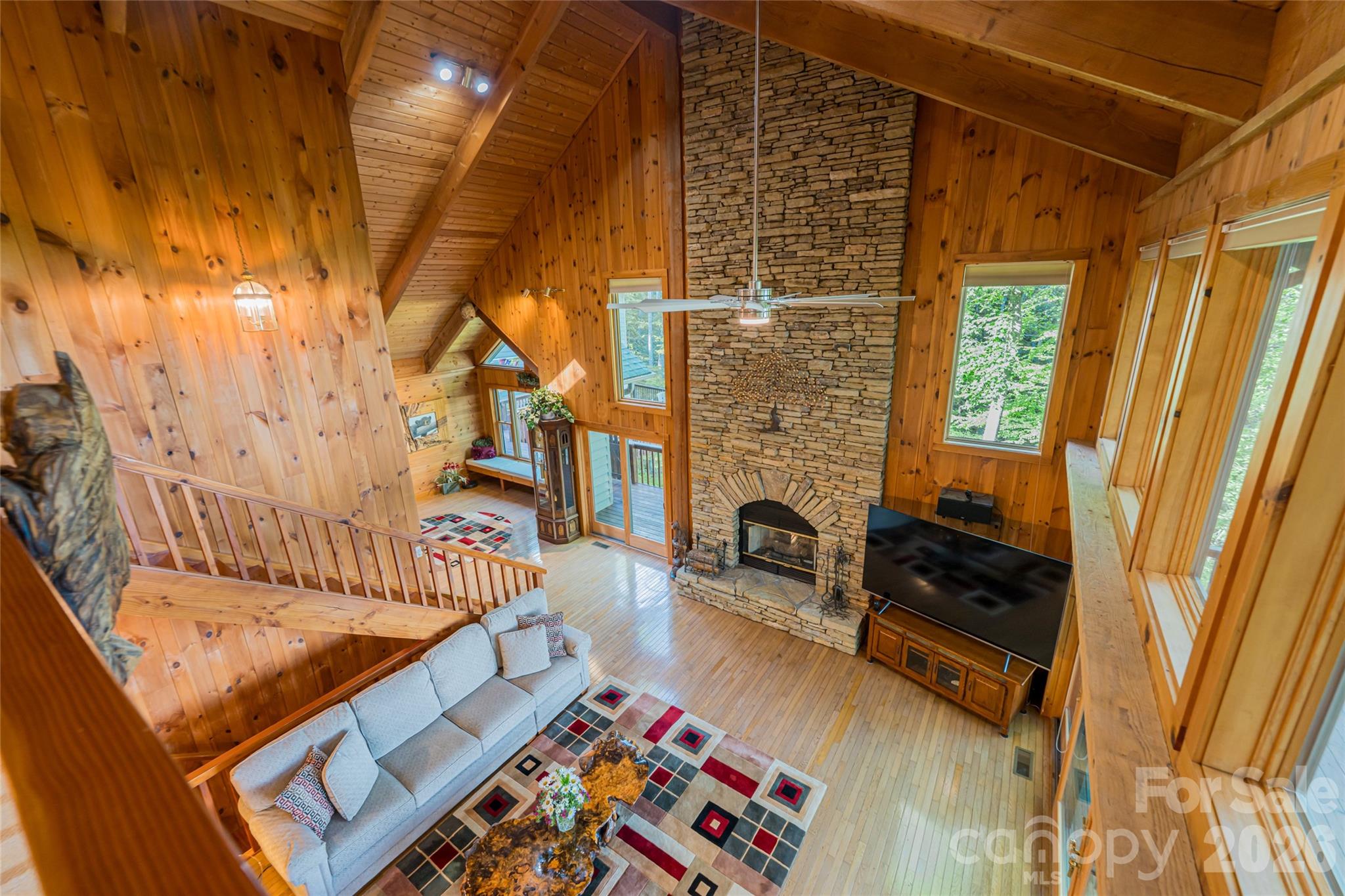 163 Tweetys Knoll — Burnsville