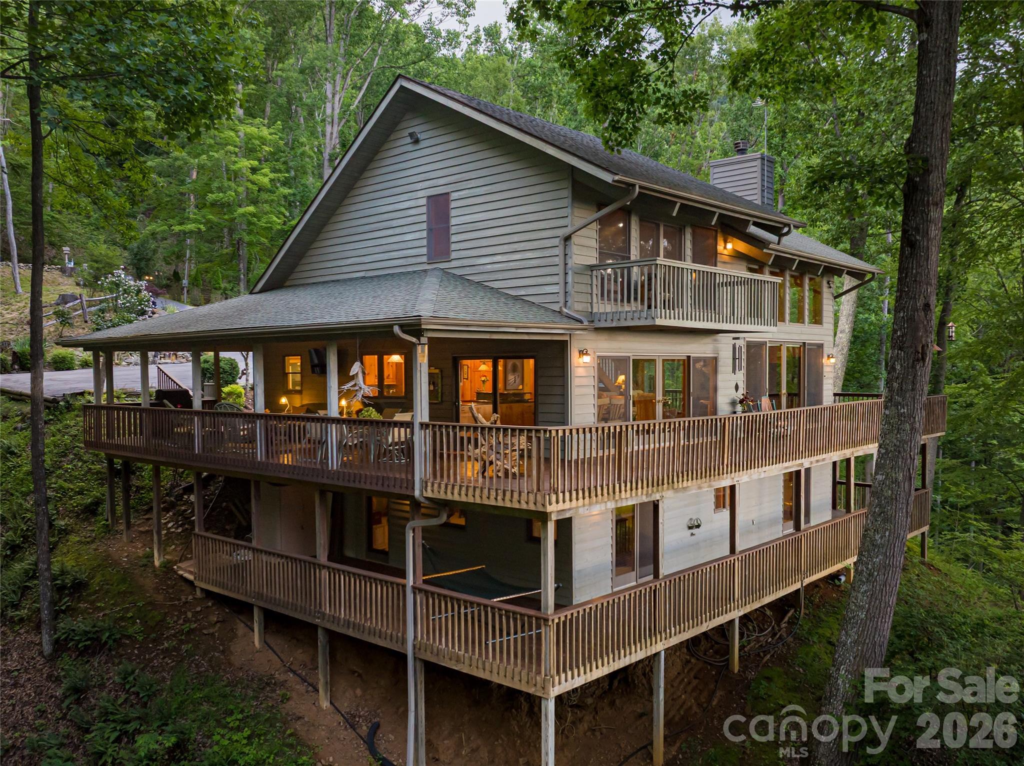163 Tweetys Knoll — Burnsville