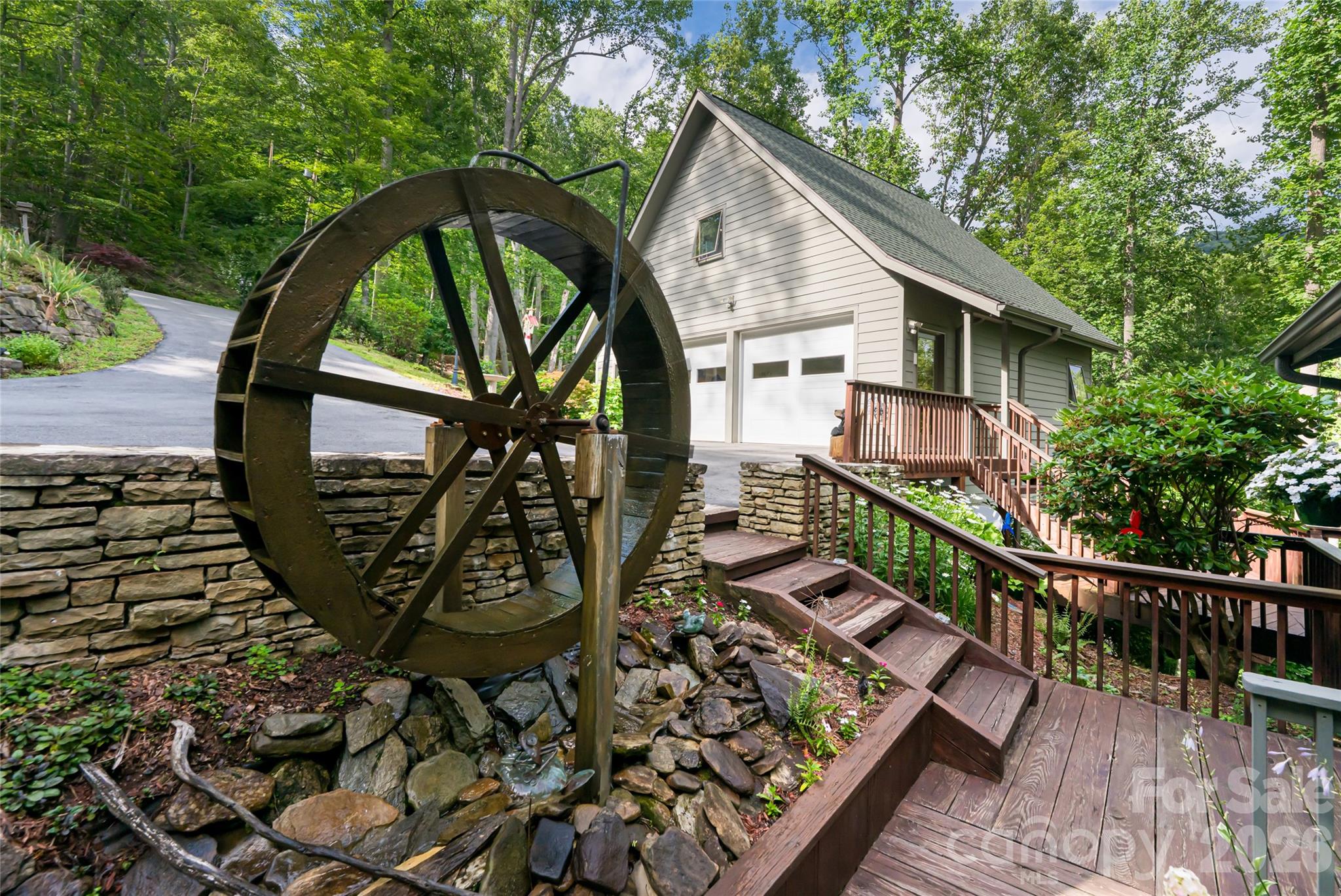 163 Tweetys Knoll — Burnsville