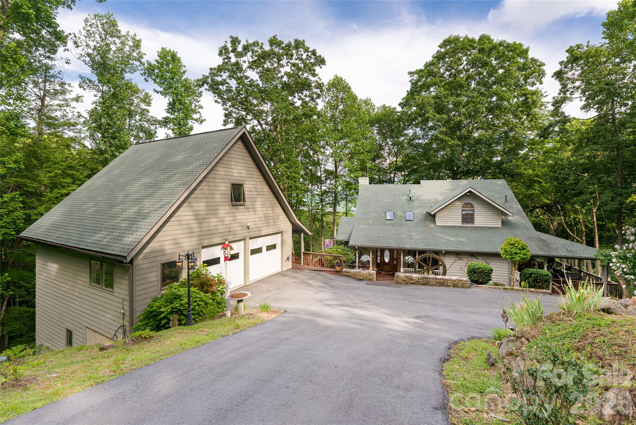 163 Tweetys Knoll — Burnsville