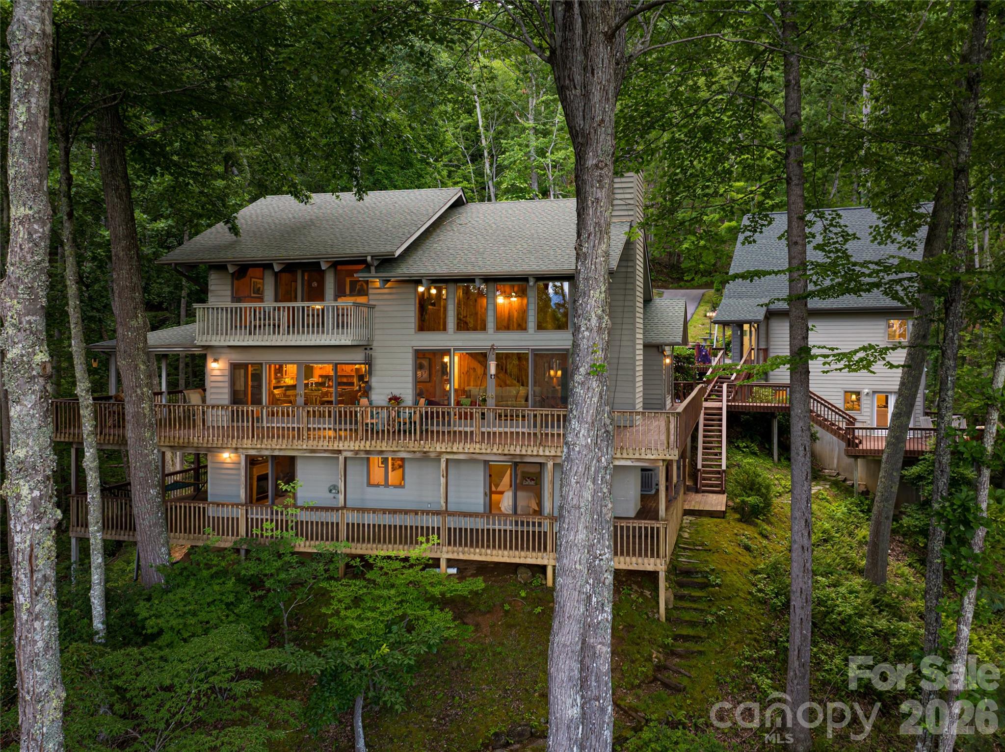163 Tweetys Knoll — Burnsville