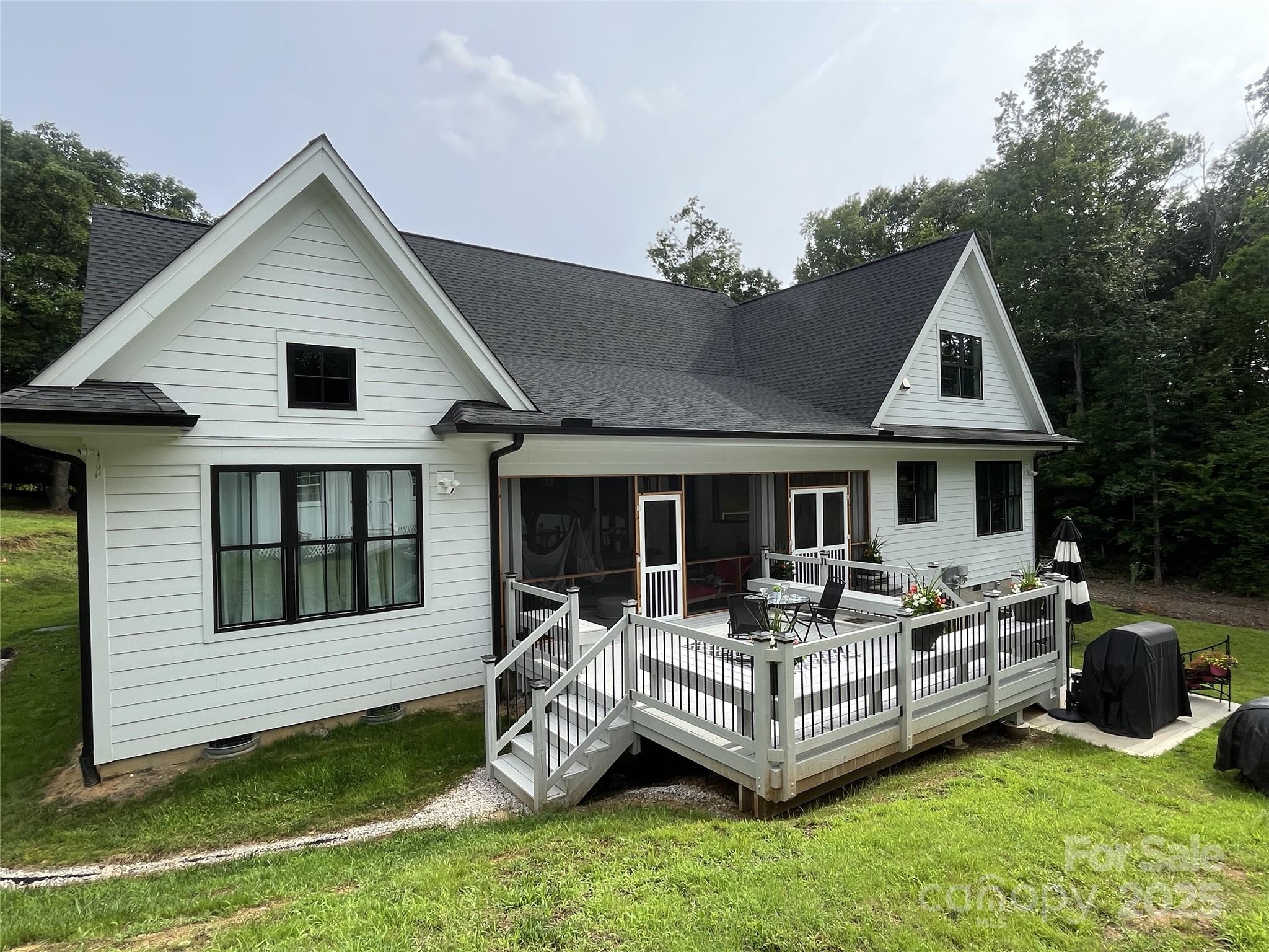 900 Houston Heights Road — Charlotte