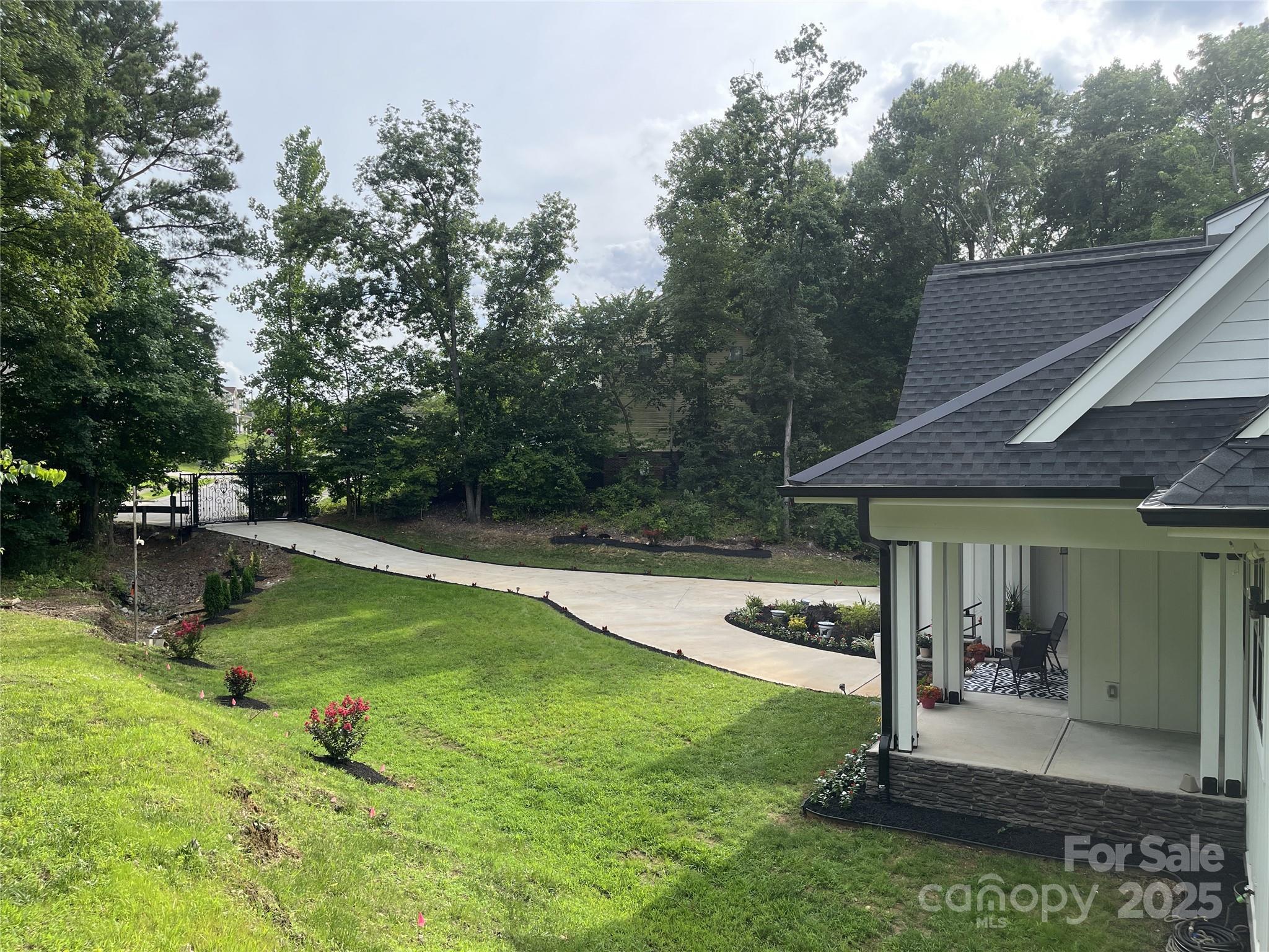 900 Houston Heights Road — Charlotte