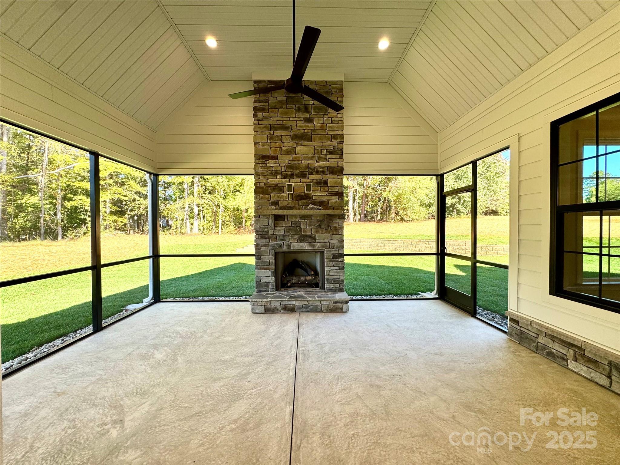 125 Crestview Lane — Troutman