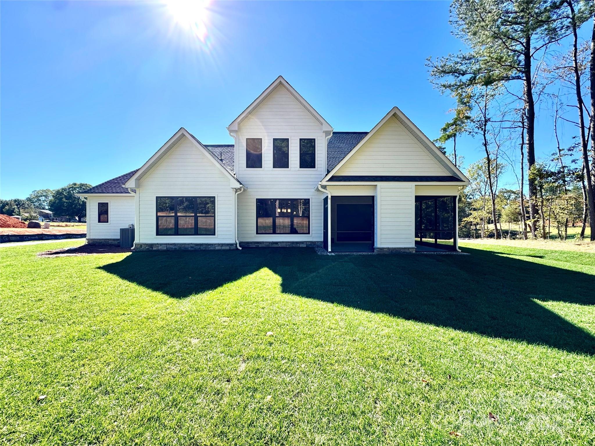 125 Crestview Lane — Troutman
