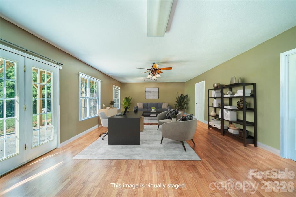 151 Willard Lane — Hendersonville