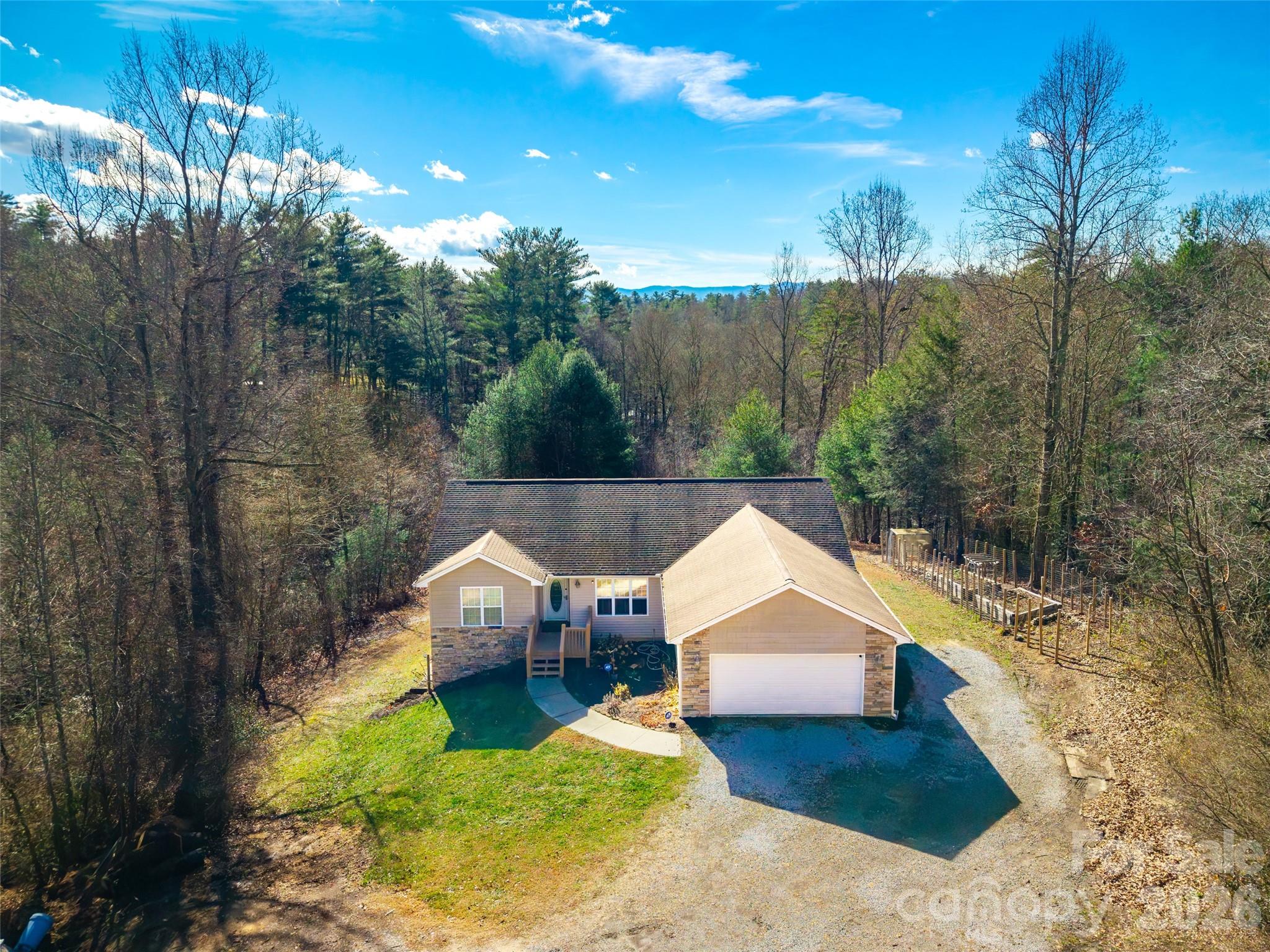 151 Willard Lane — Hendersonville