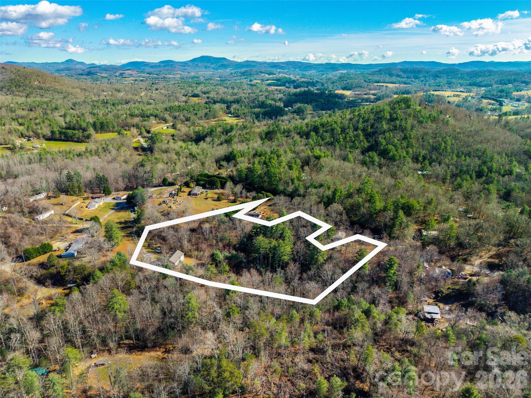 151 Willard Lane — Hendersonville