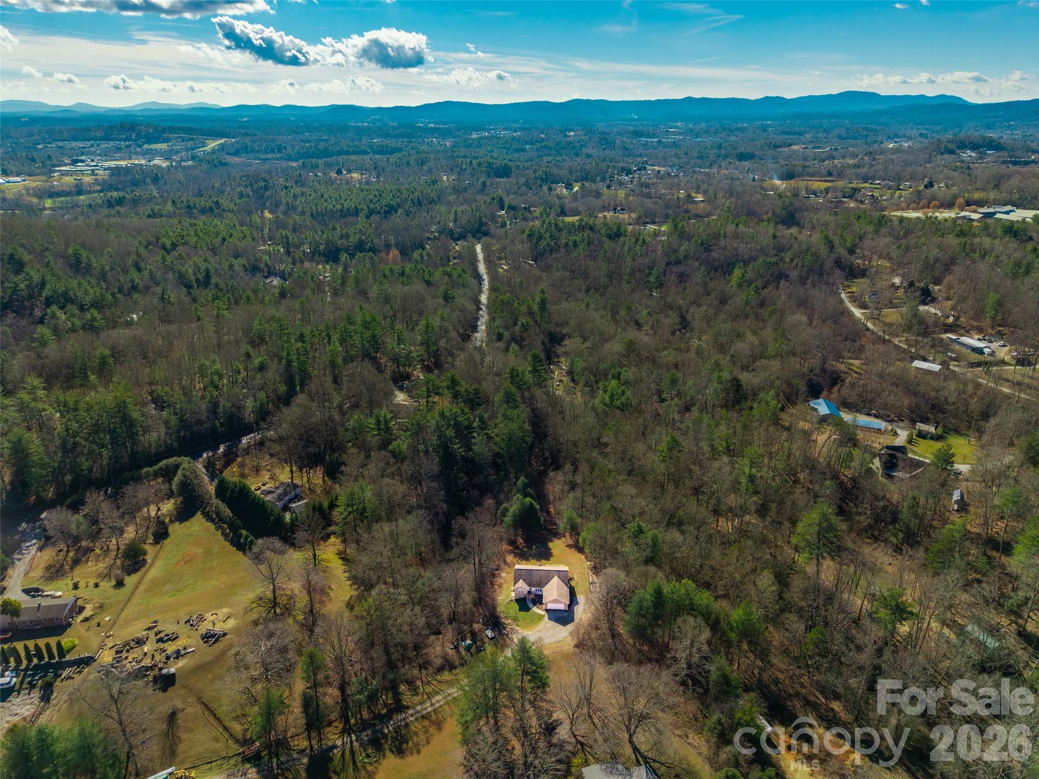 151 Willard Lane — Hendersonville