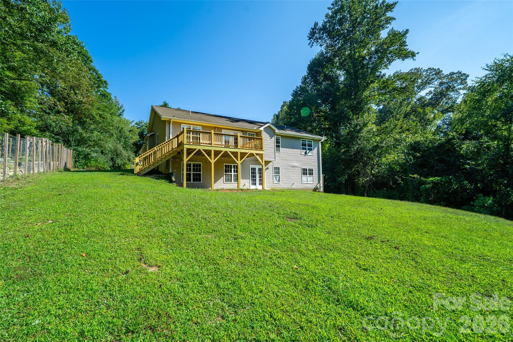 151 Willard Lane — Hendersonville