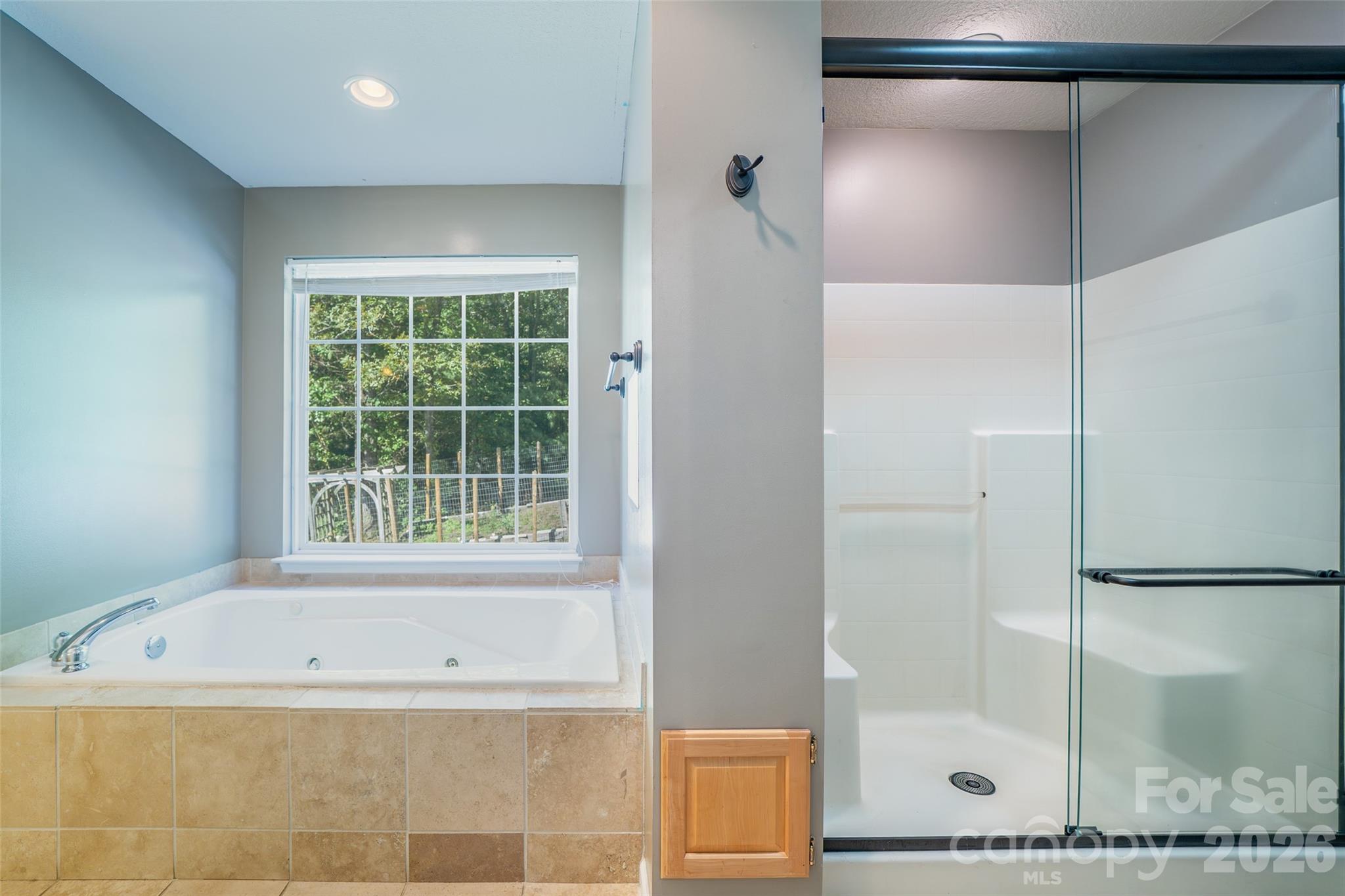 151 Willard Lane — Hendersonville