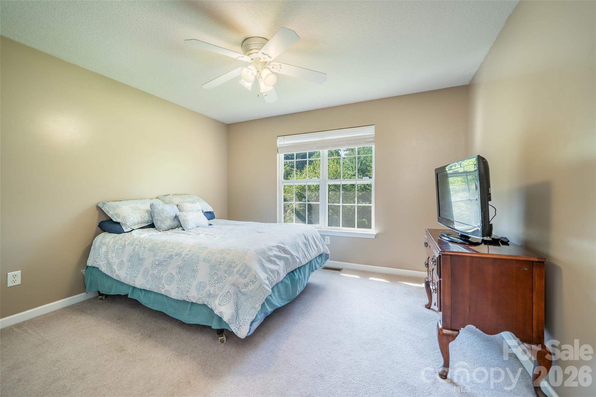 151 Willard Lane — Hendersonville