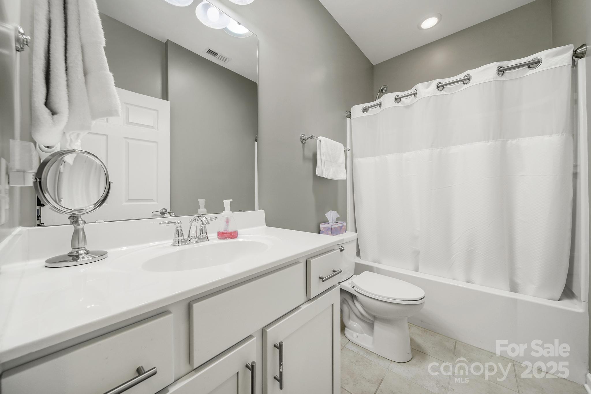 8072 Pawleys Court — Indian Land