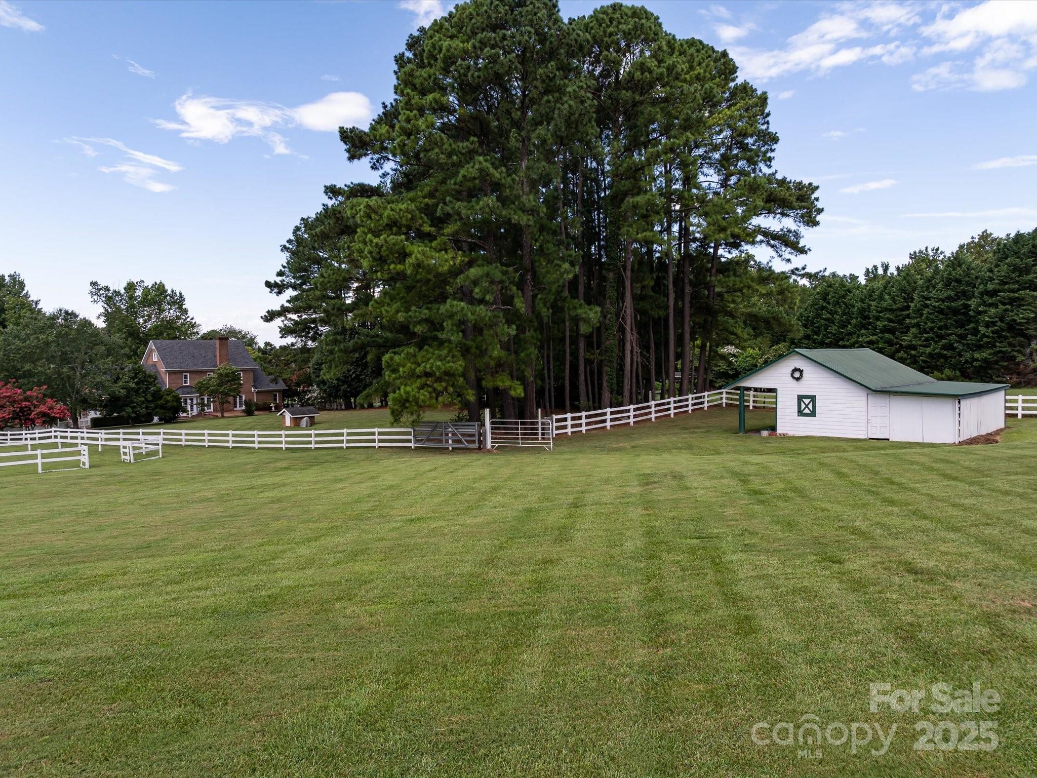 11215 Idlewild Road — Matthews