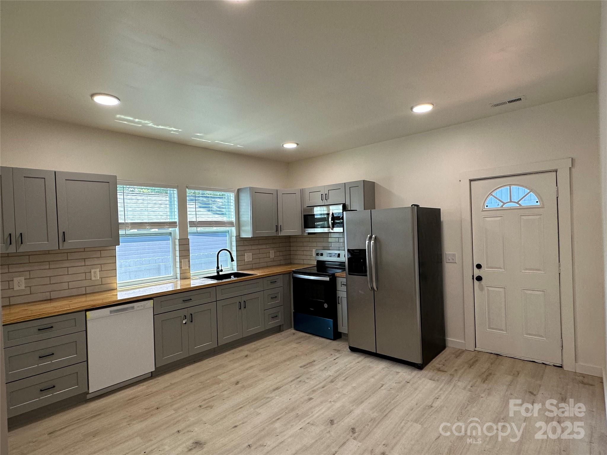 1409 enochville Road — Kannapolis